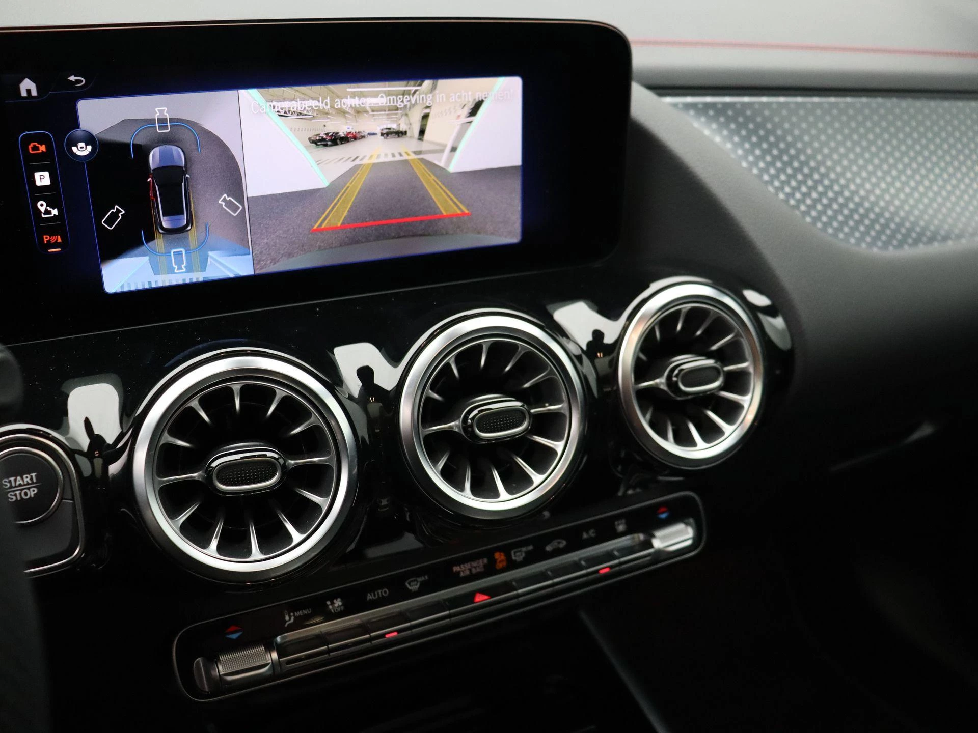 Mercedes-Benz EQA 250+ Star Edition + BURMESTER + PANO DAK + HEAD UP + CARPLAY +