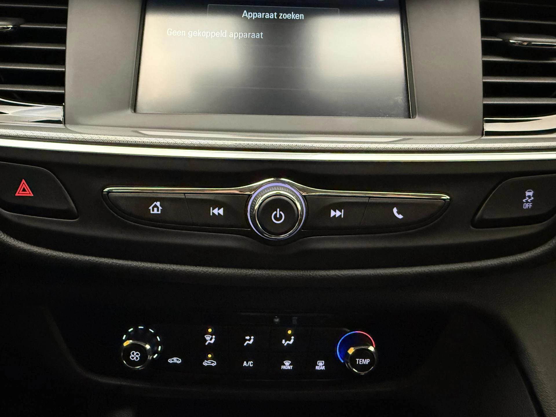 Opel-Insignia-image-18