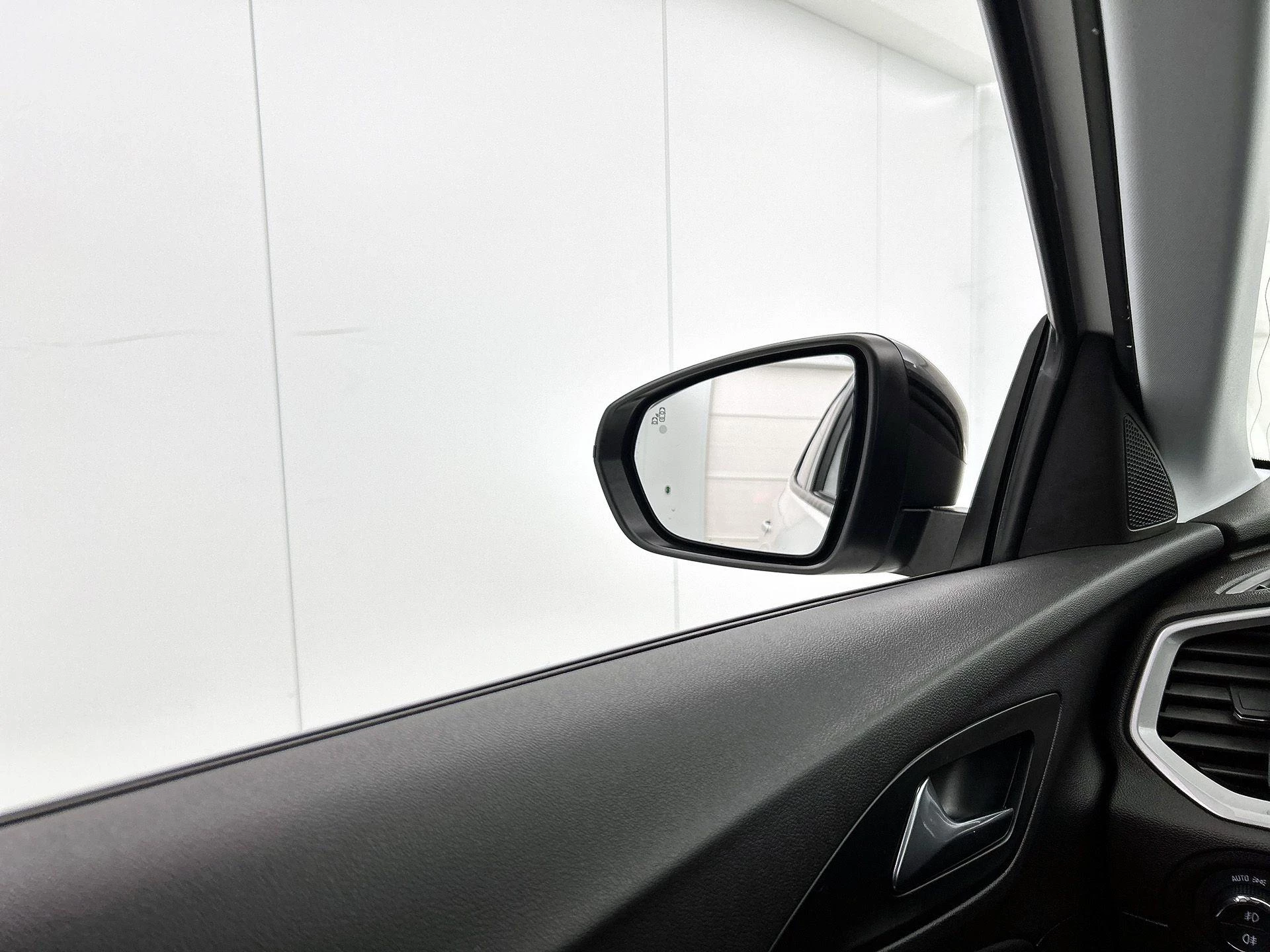 Opel-Grandland-image-20