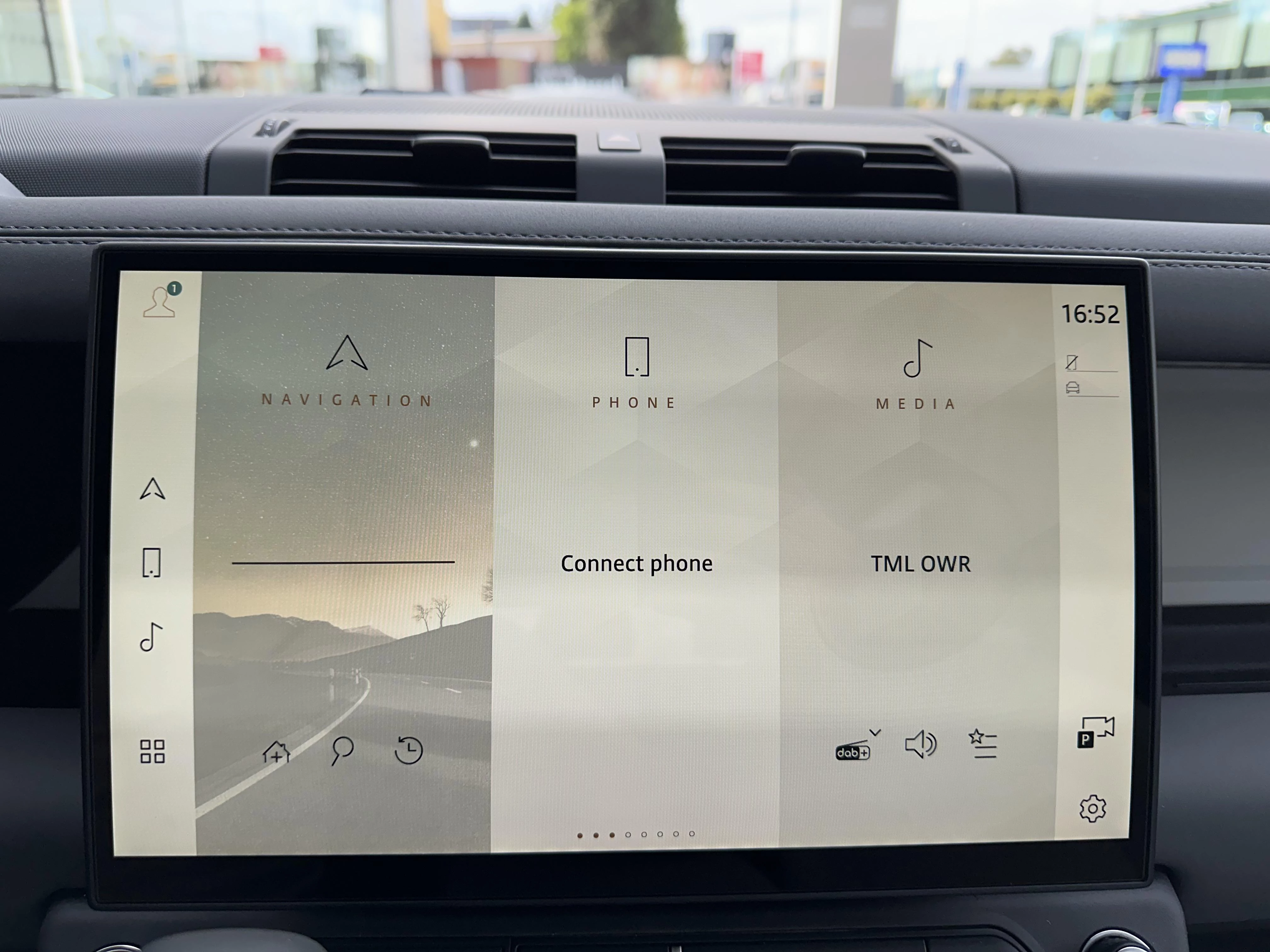 Land Rover-Defender-image-20