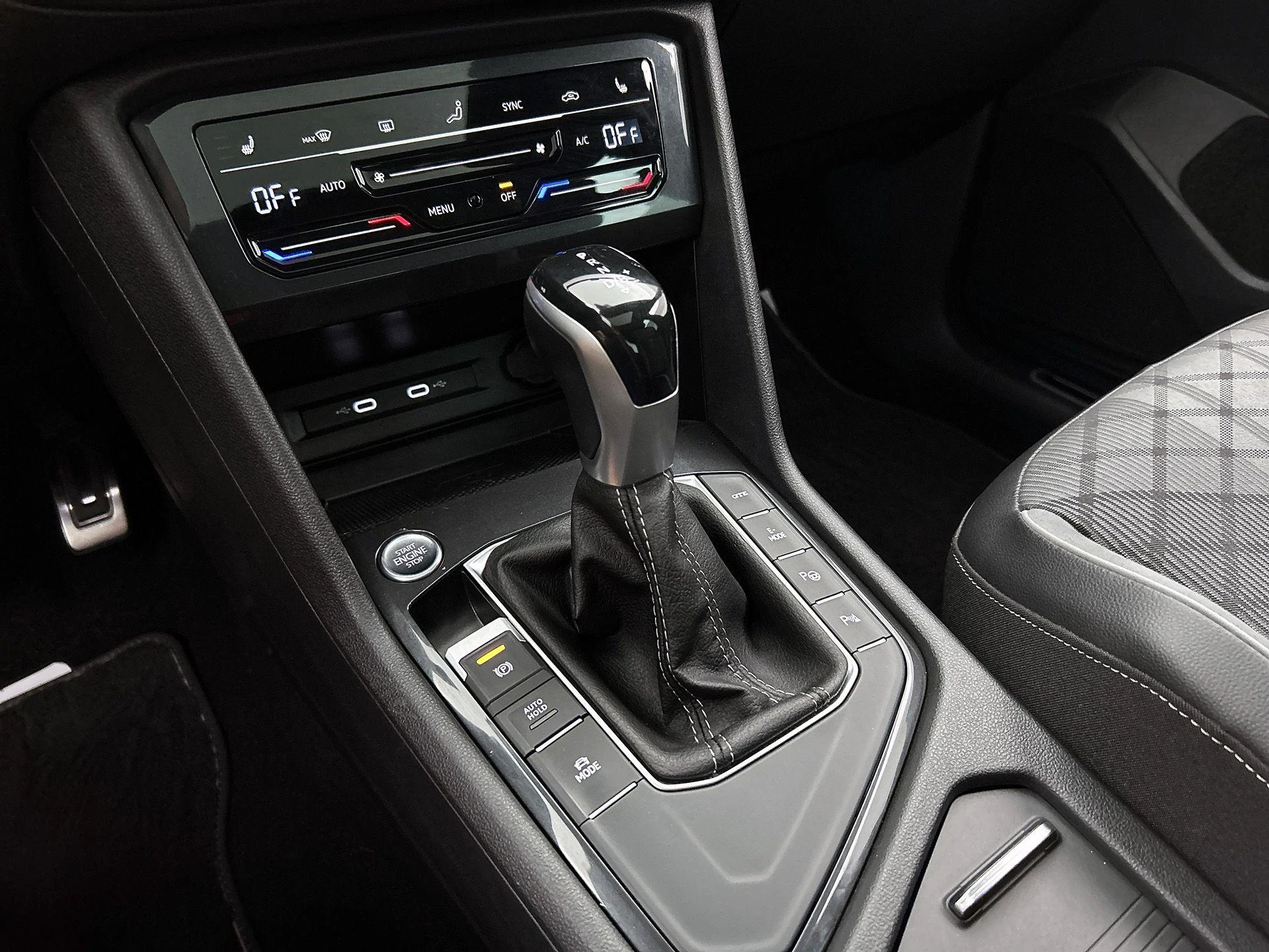 Volkswagen-Tiguan-image-31