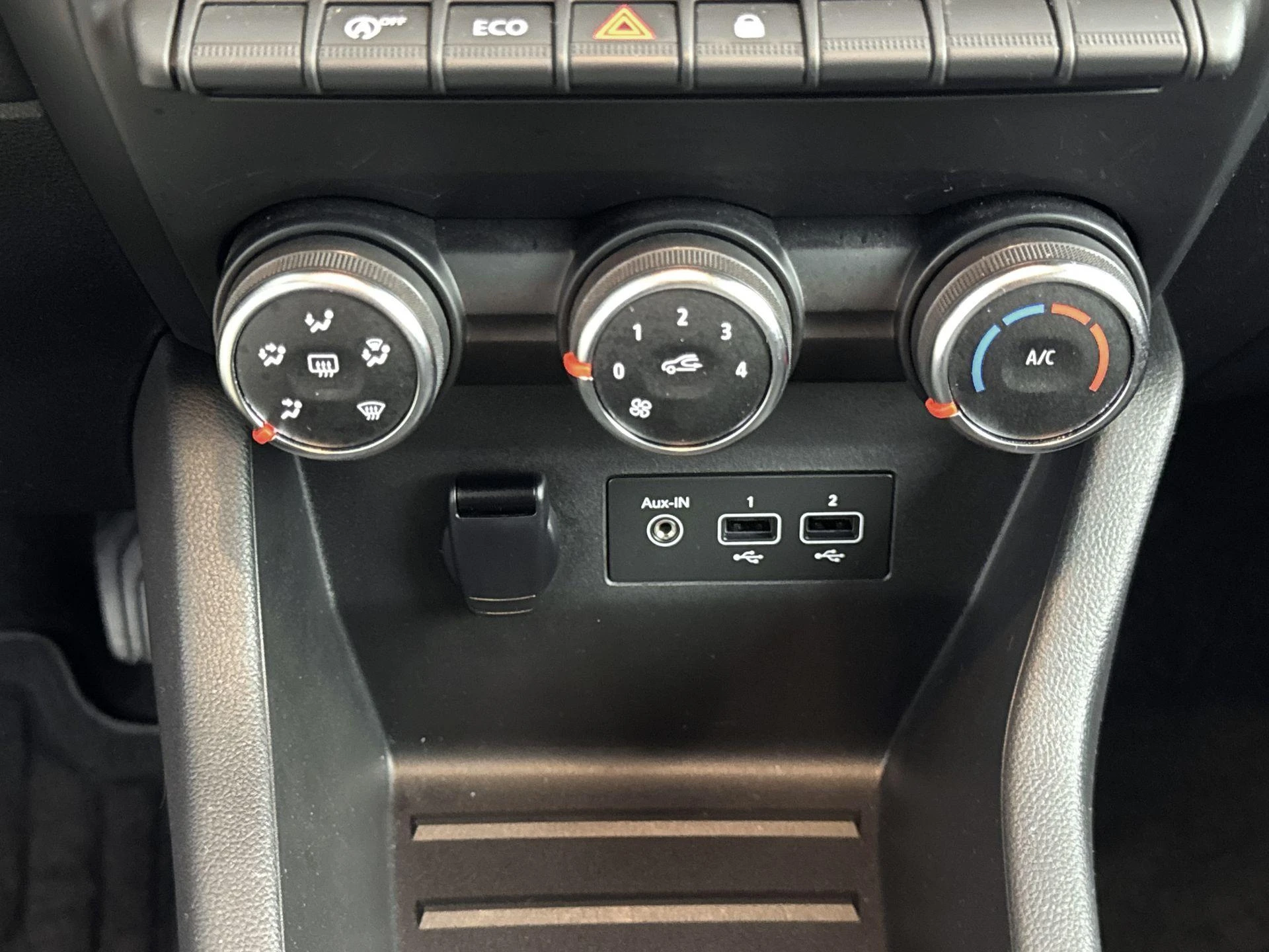 Renault-Clio-image-18