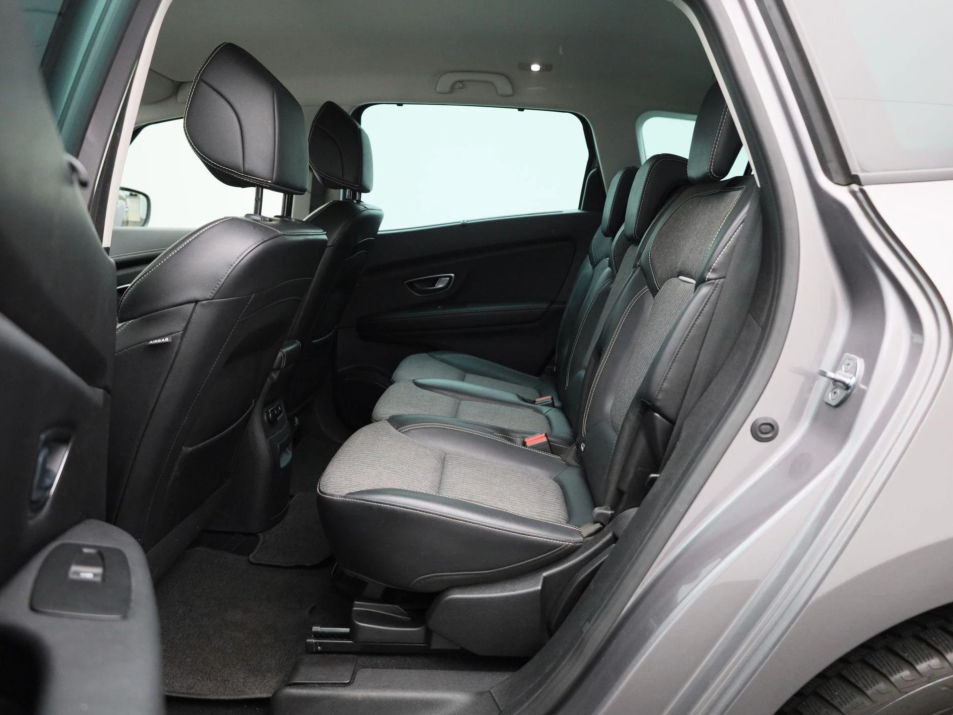 Renault Grand Scénic TCe 140 EDC GPF Intens 7P