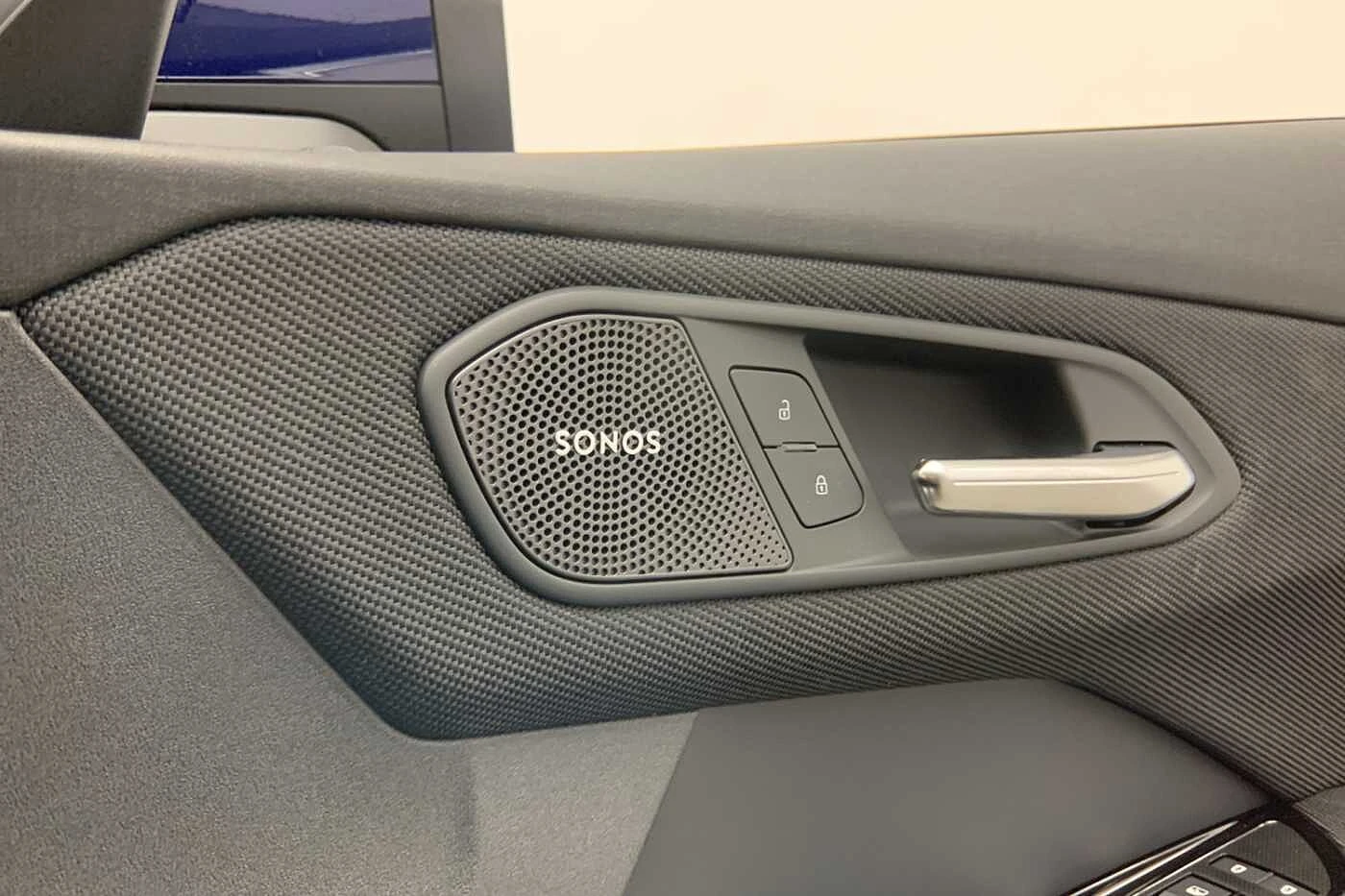 Audi-Q3-image-12