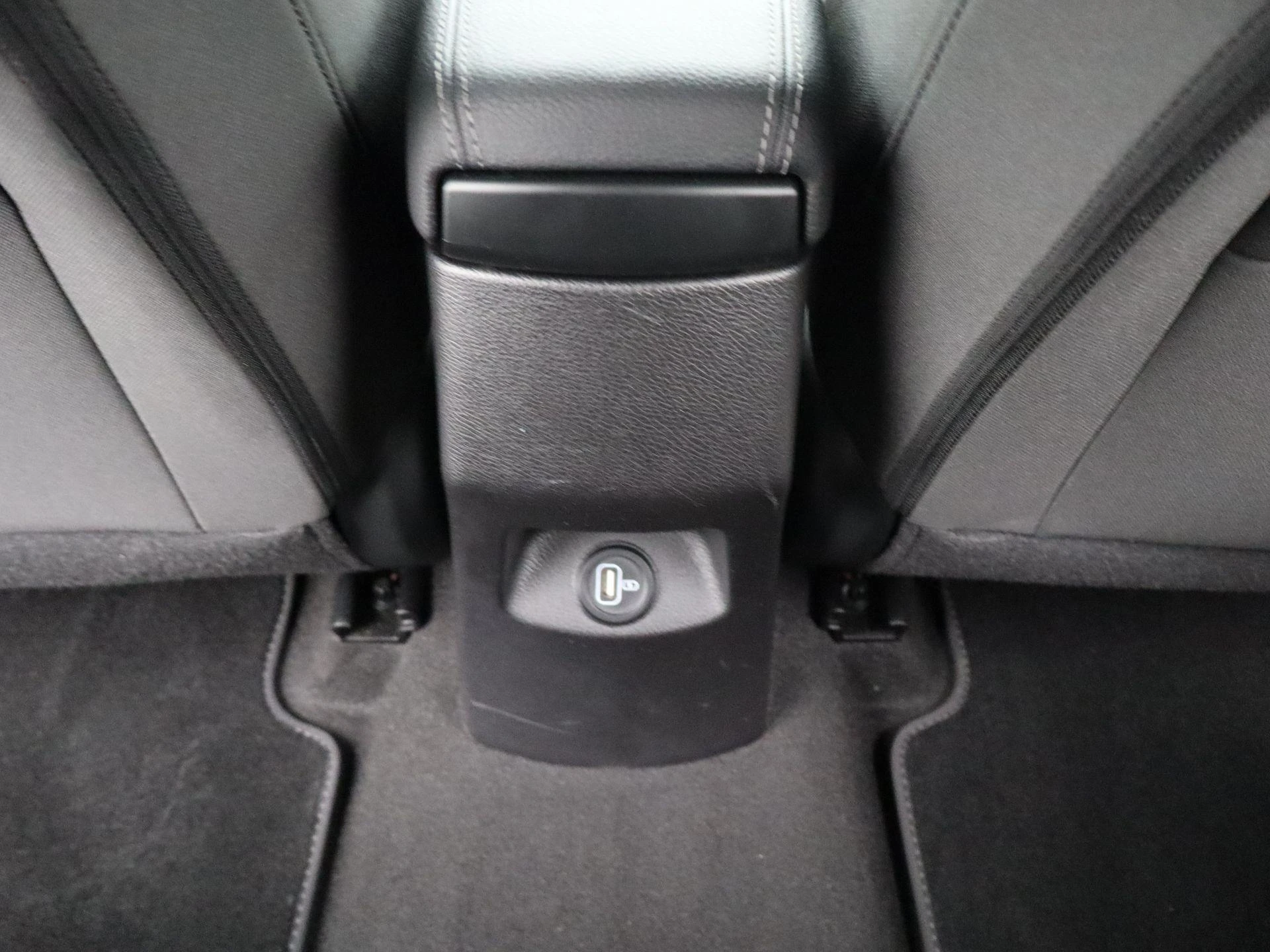 Kia-Stonic-image-31