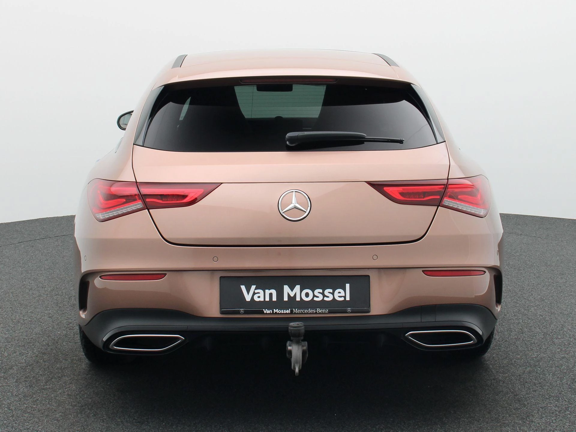 Mercedes-Benz CLA 200 d Shooting Brake + AMG LINE + PANO DAK + TREKHAAK +