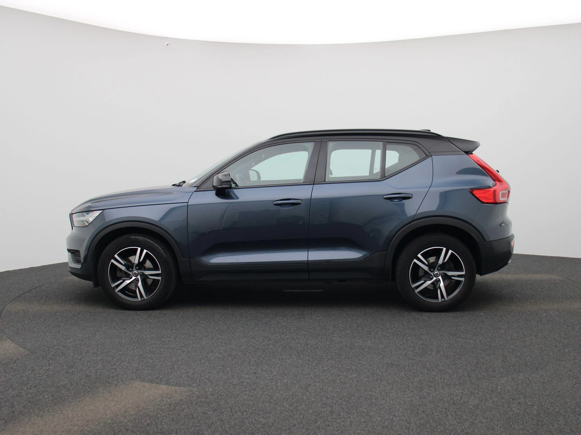Volvo-XC40-image-3