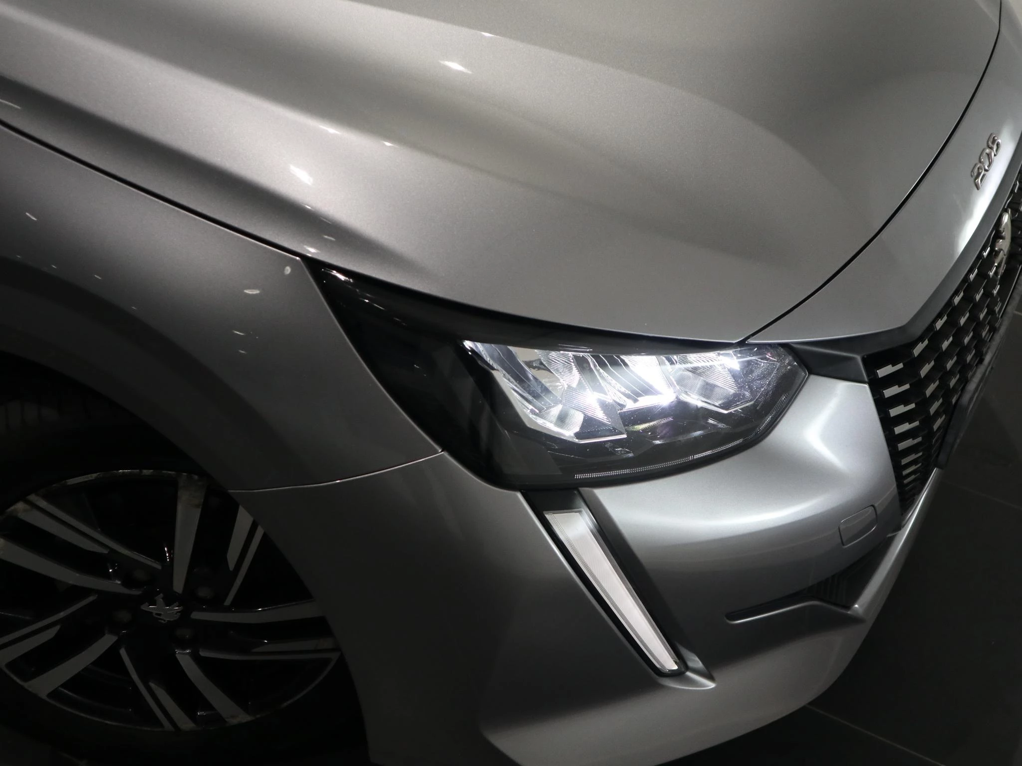 Peugeot-208-image-24