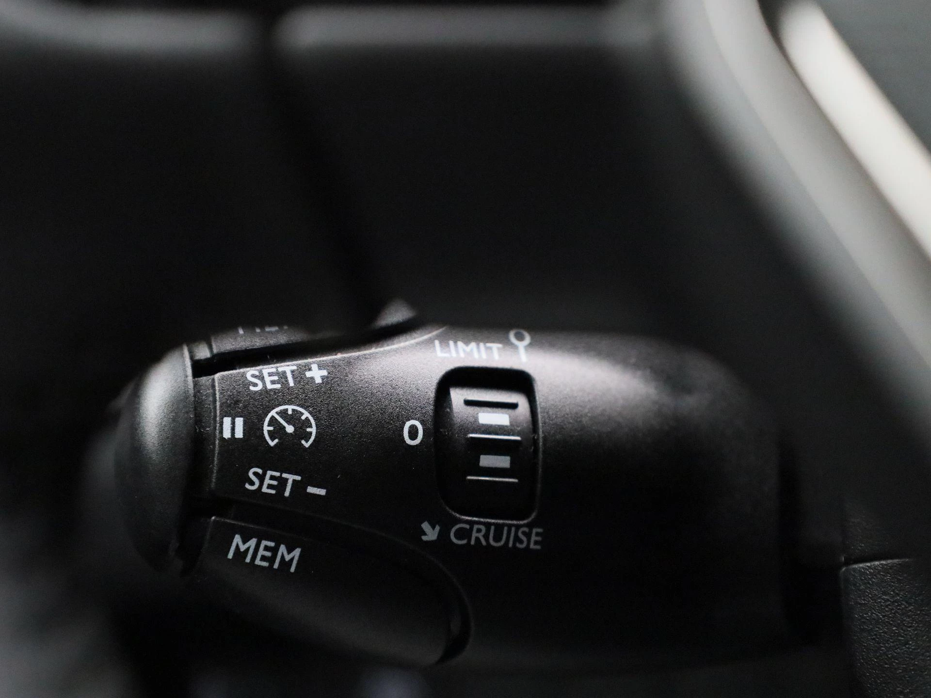 Peugeot-2008-image-18