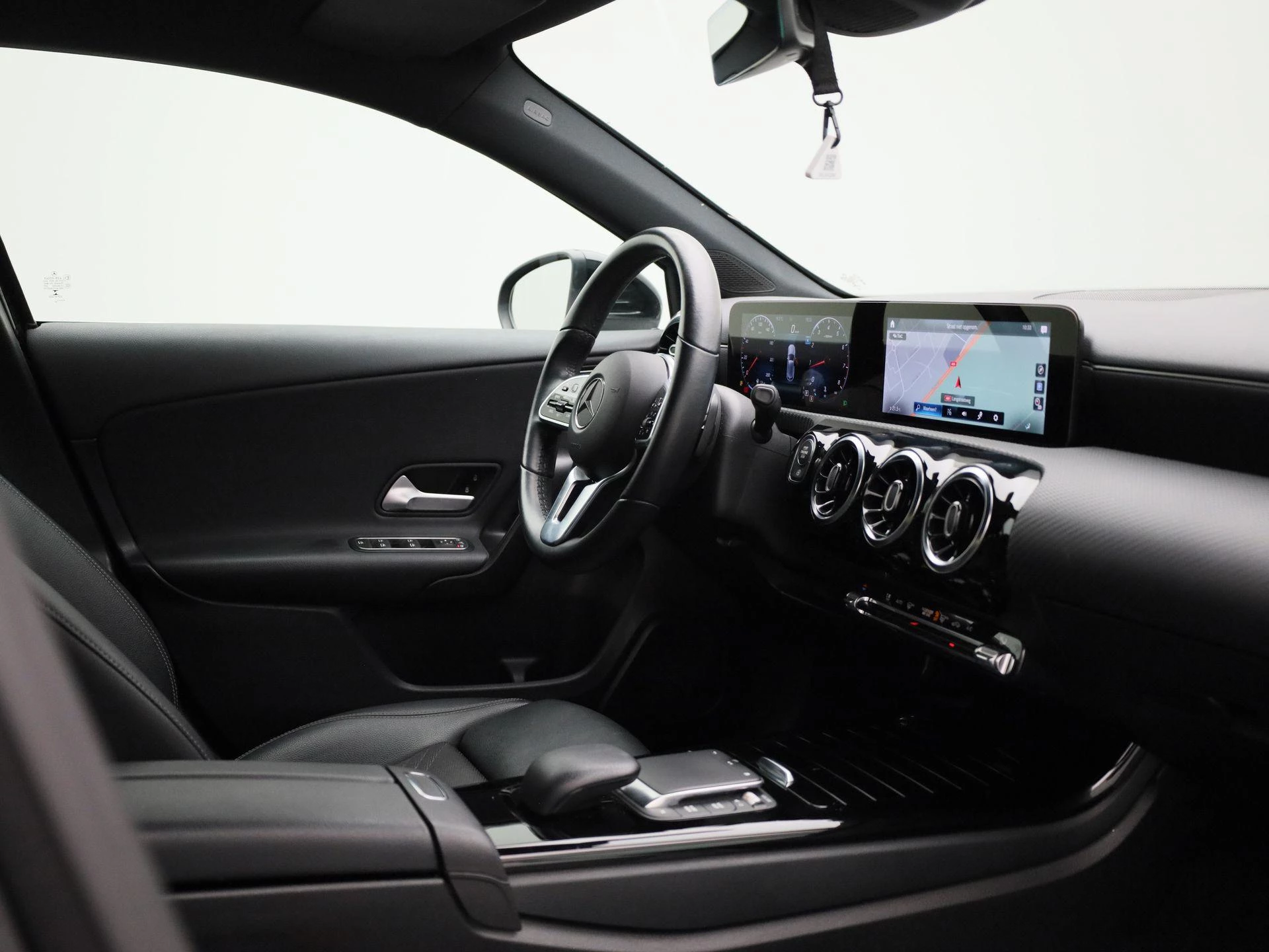 Mercedes-Benz-A-Klasse-image-31