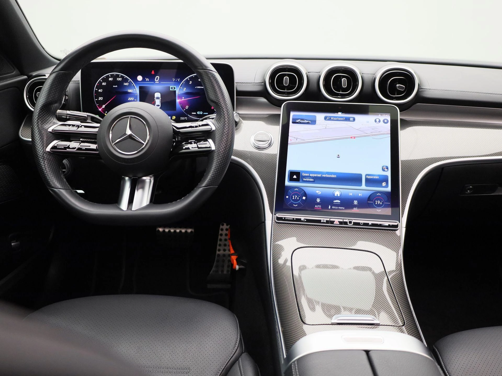 Mercedes-Benz-C-Klasse-image-7