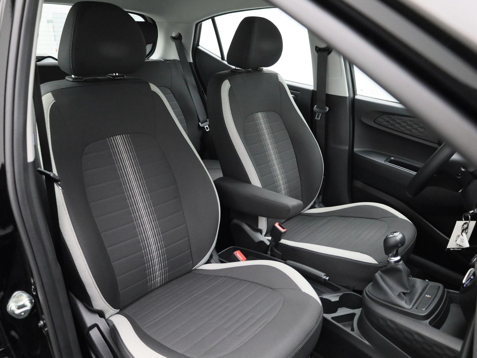 Hyundai-i10-image-34