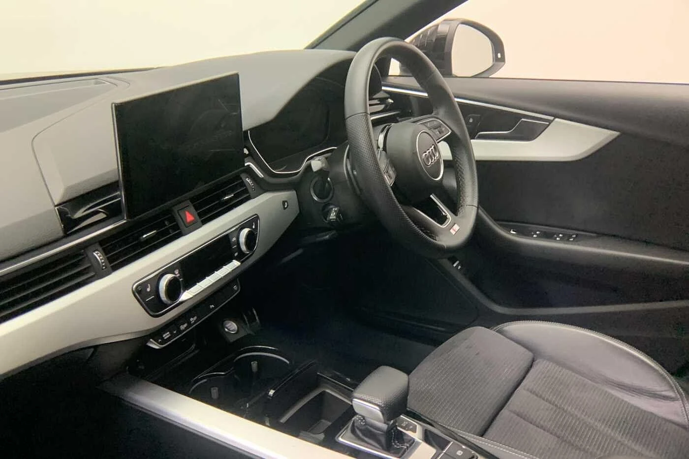 Audi-A4-image-1