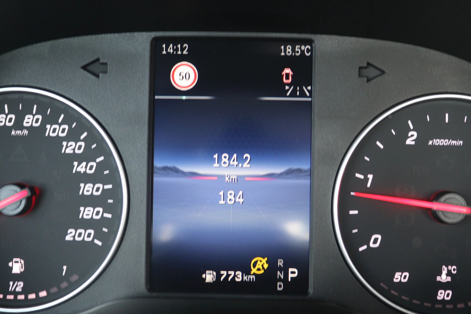 Mercedes-Benz-Sprinter-image-13