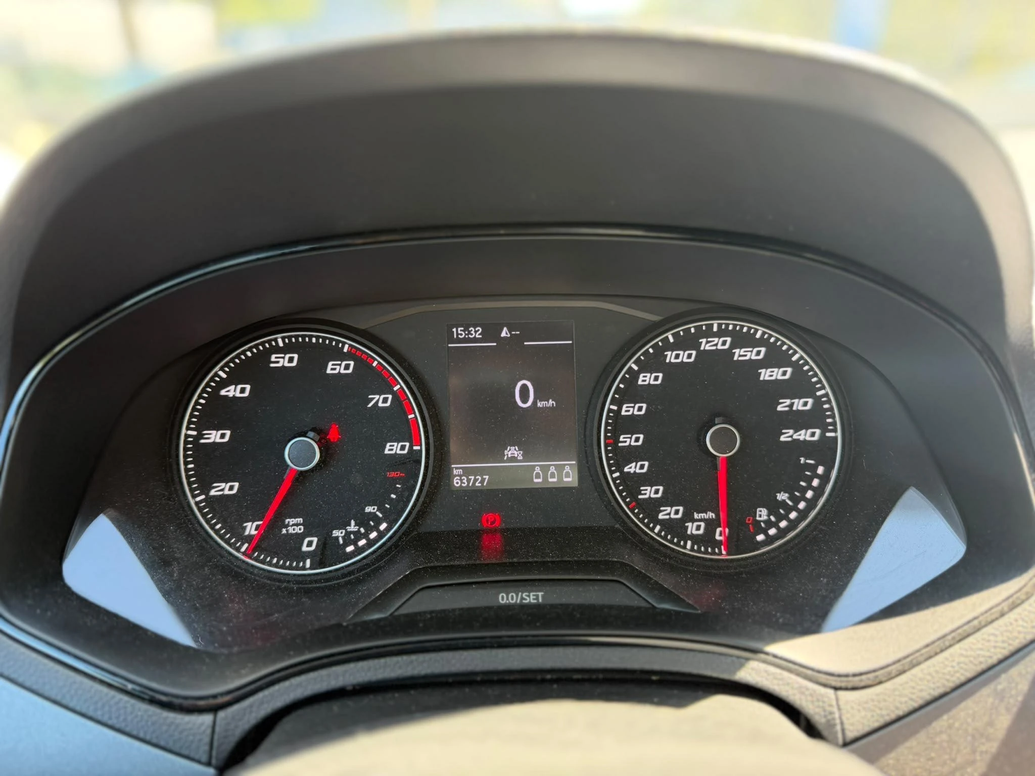 SEAT-Arona-image-3