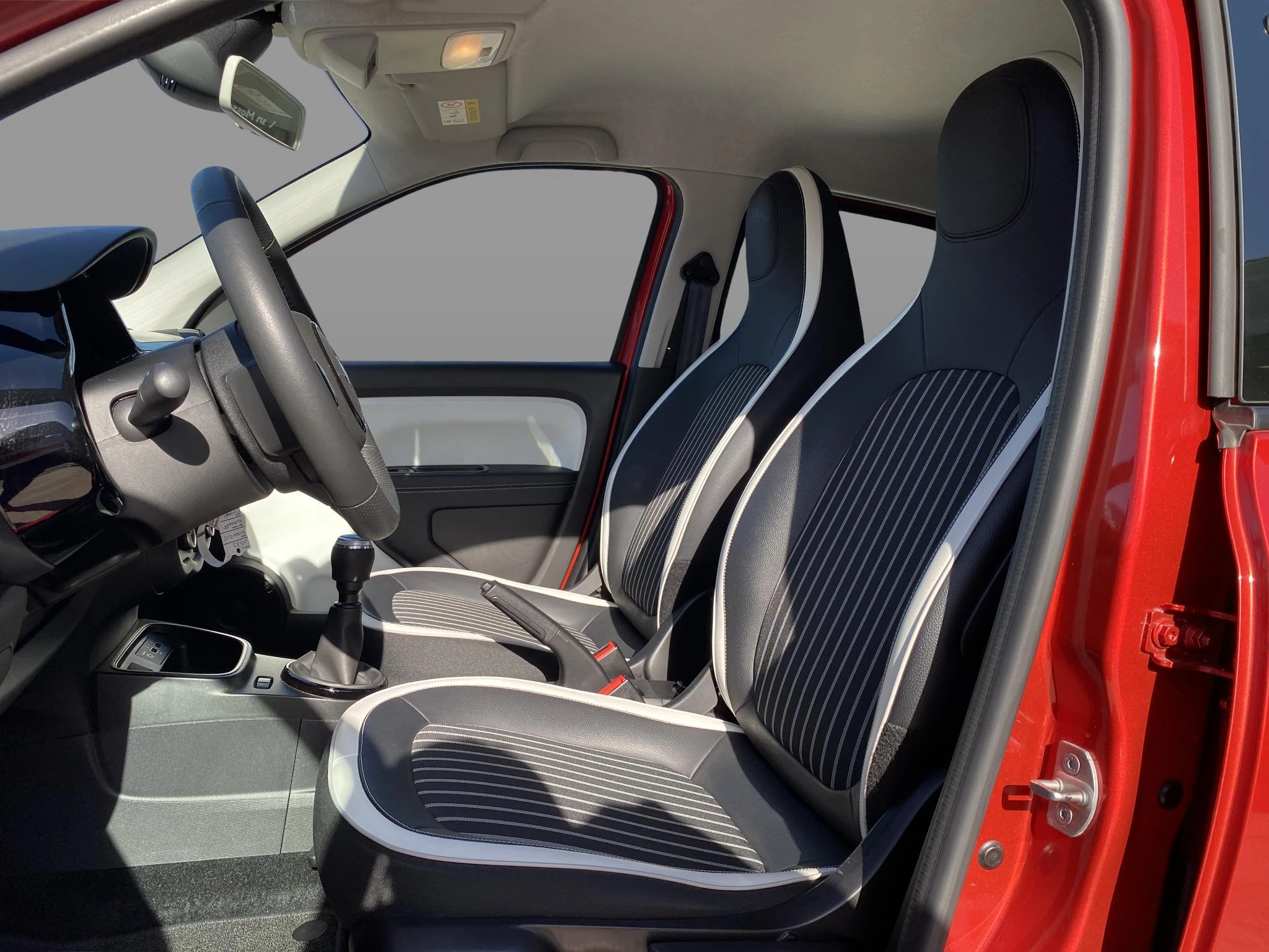 Renault-Twingo-image-12