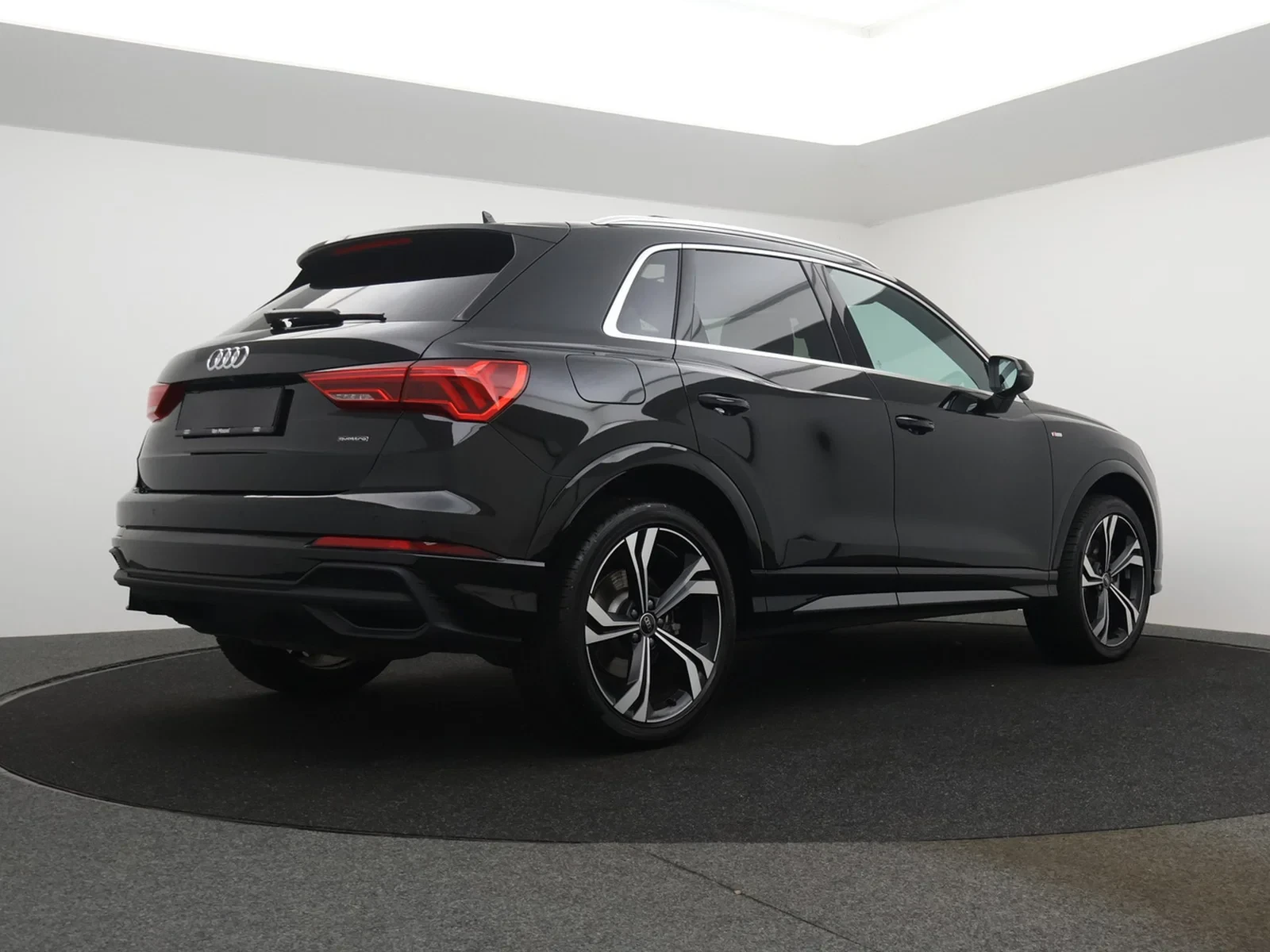 Audi-Q3-image-1