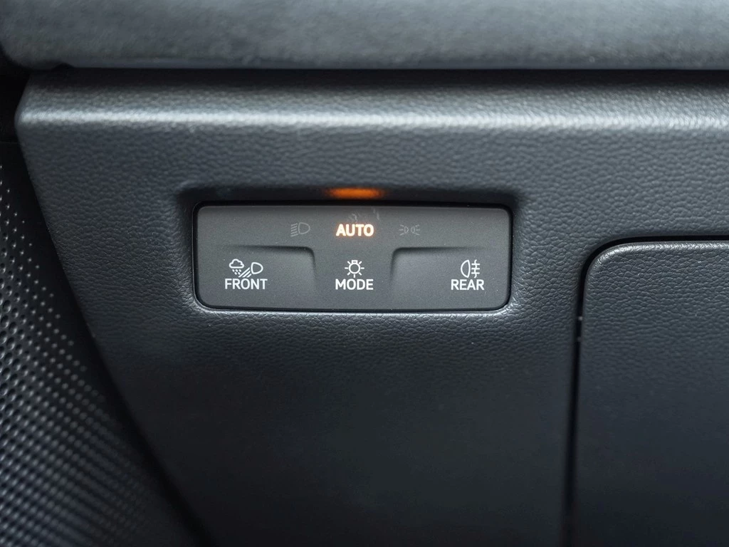 Volkswagen Passat Variant 2.0 TDI DSG 4Motion R-Line /AHK