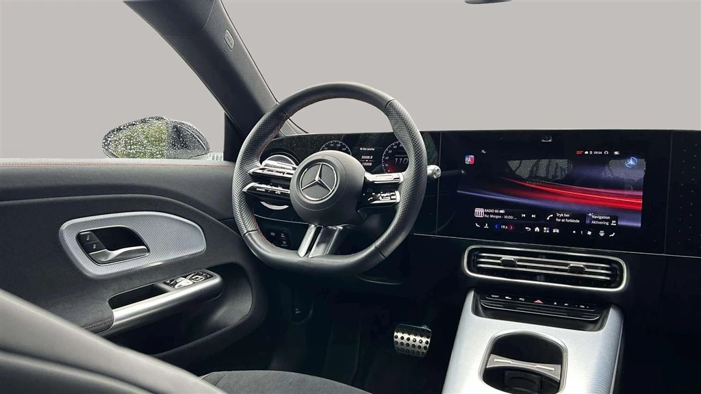 Mercedes-Benz-CLA-image-12