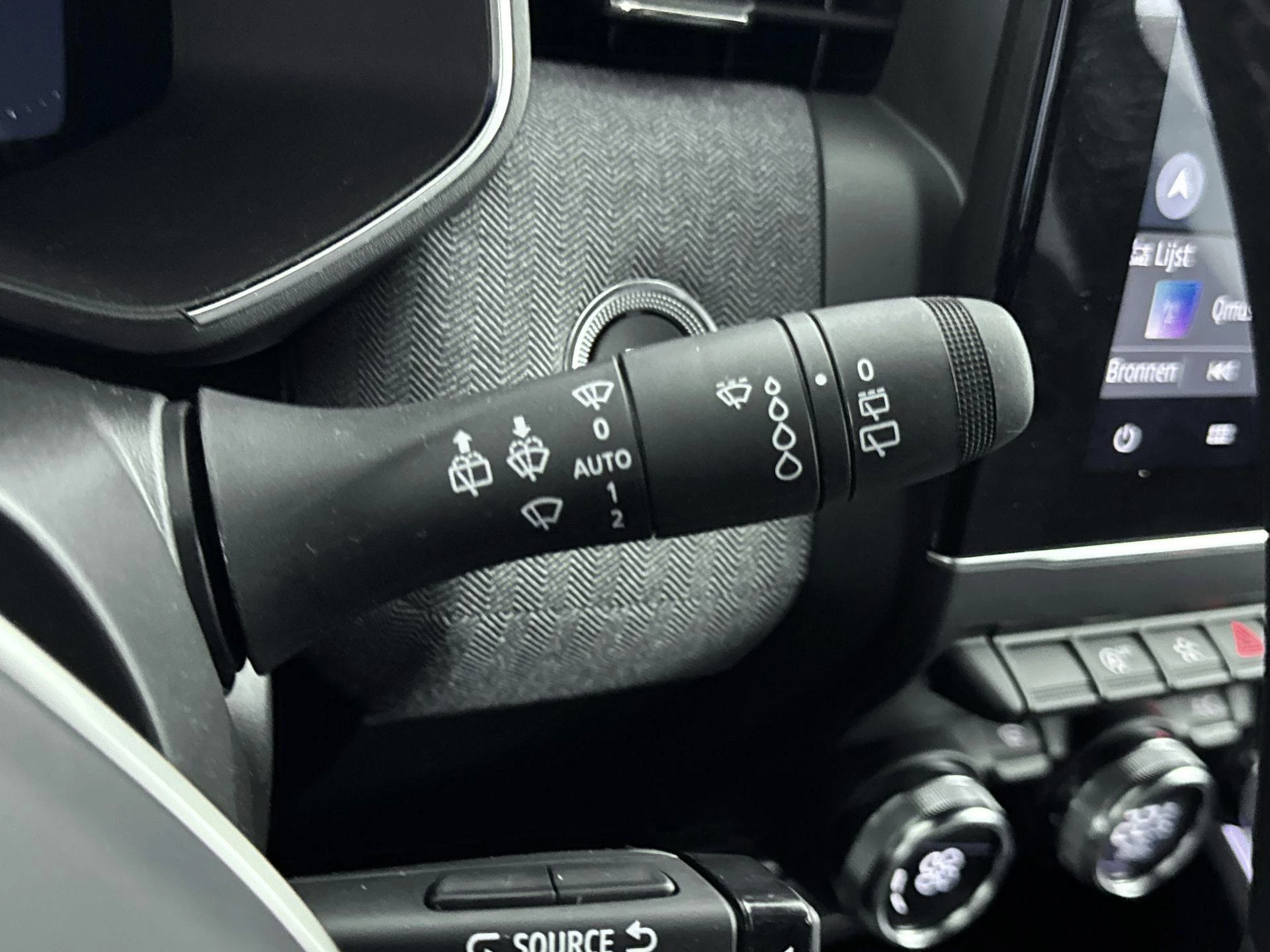 Renault-Clio-image-25