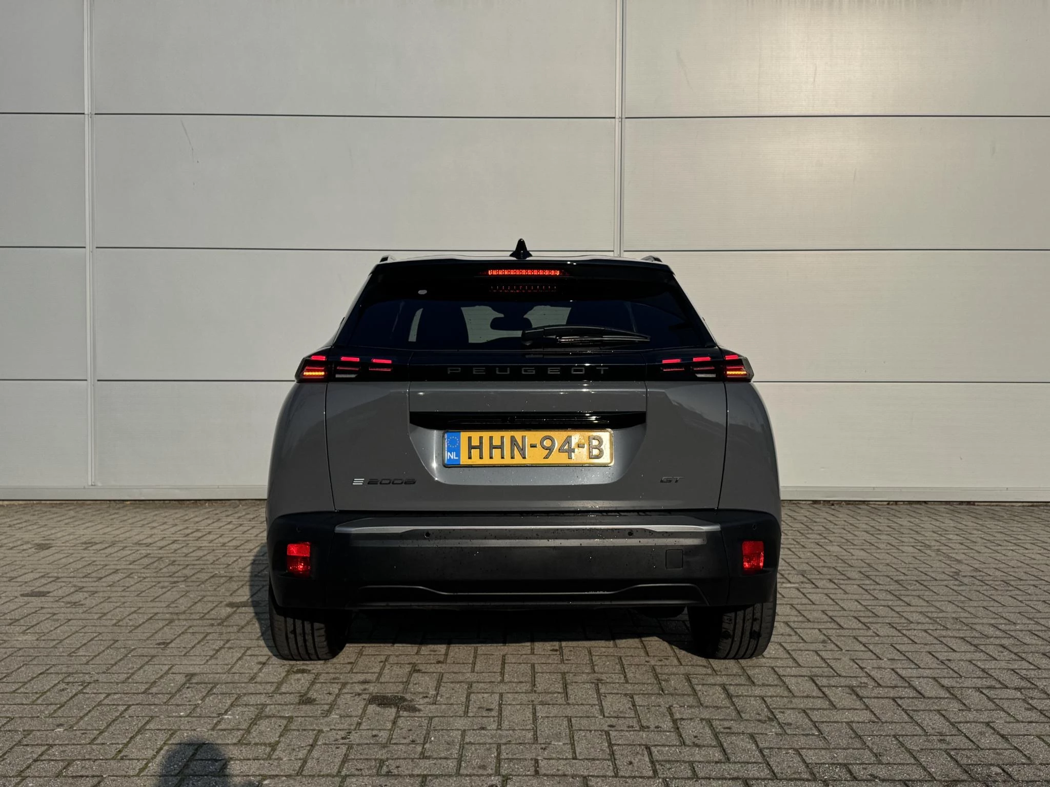 Peugeot e-2008