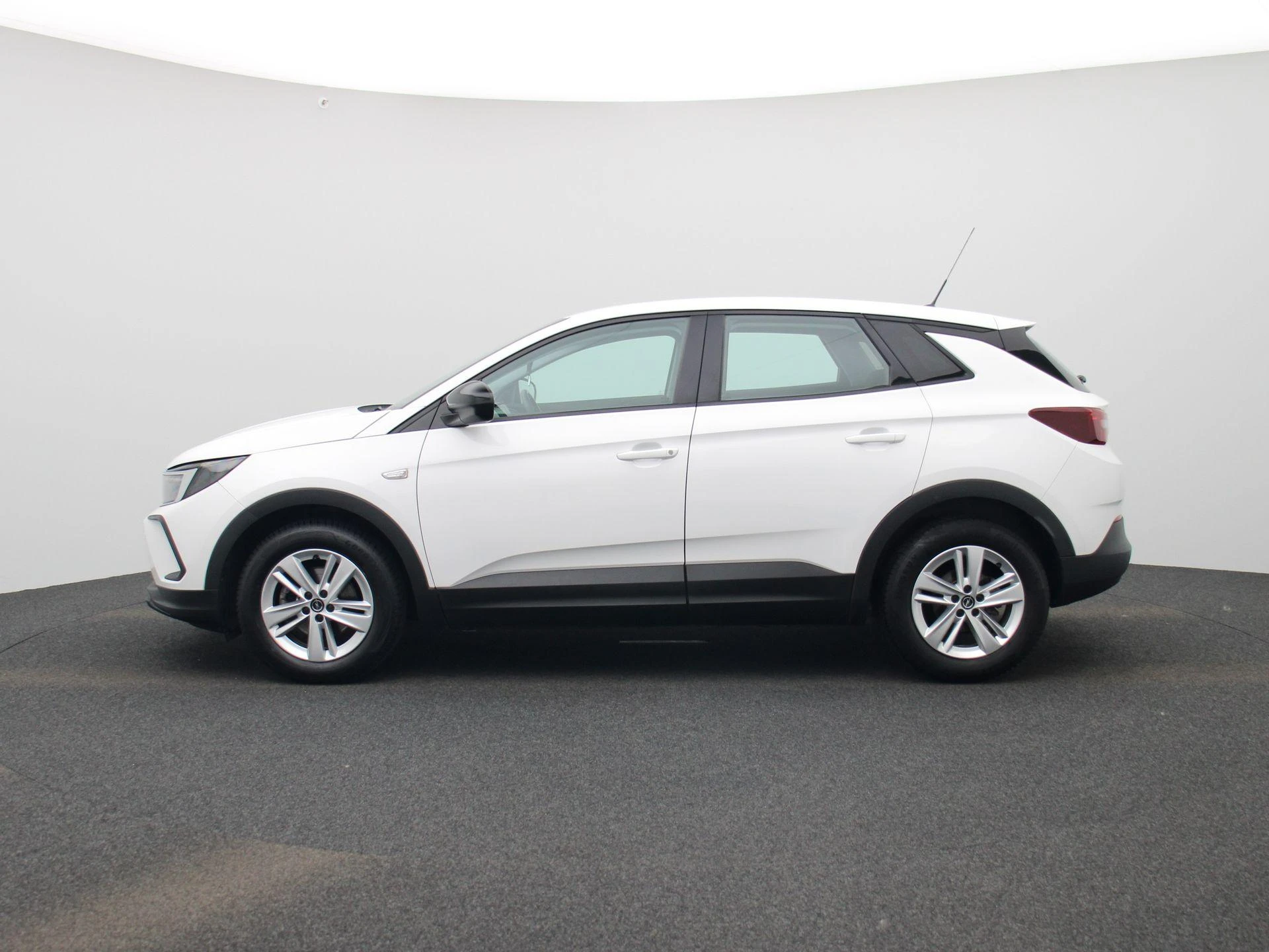 Opel-Grandland-image-3