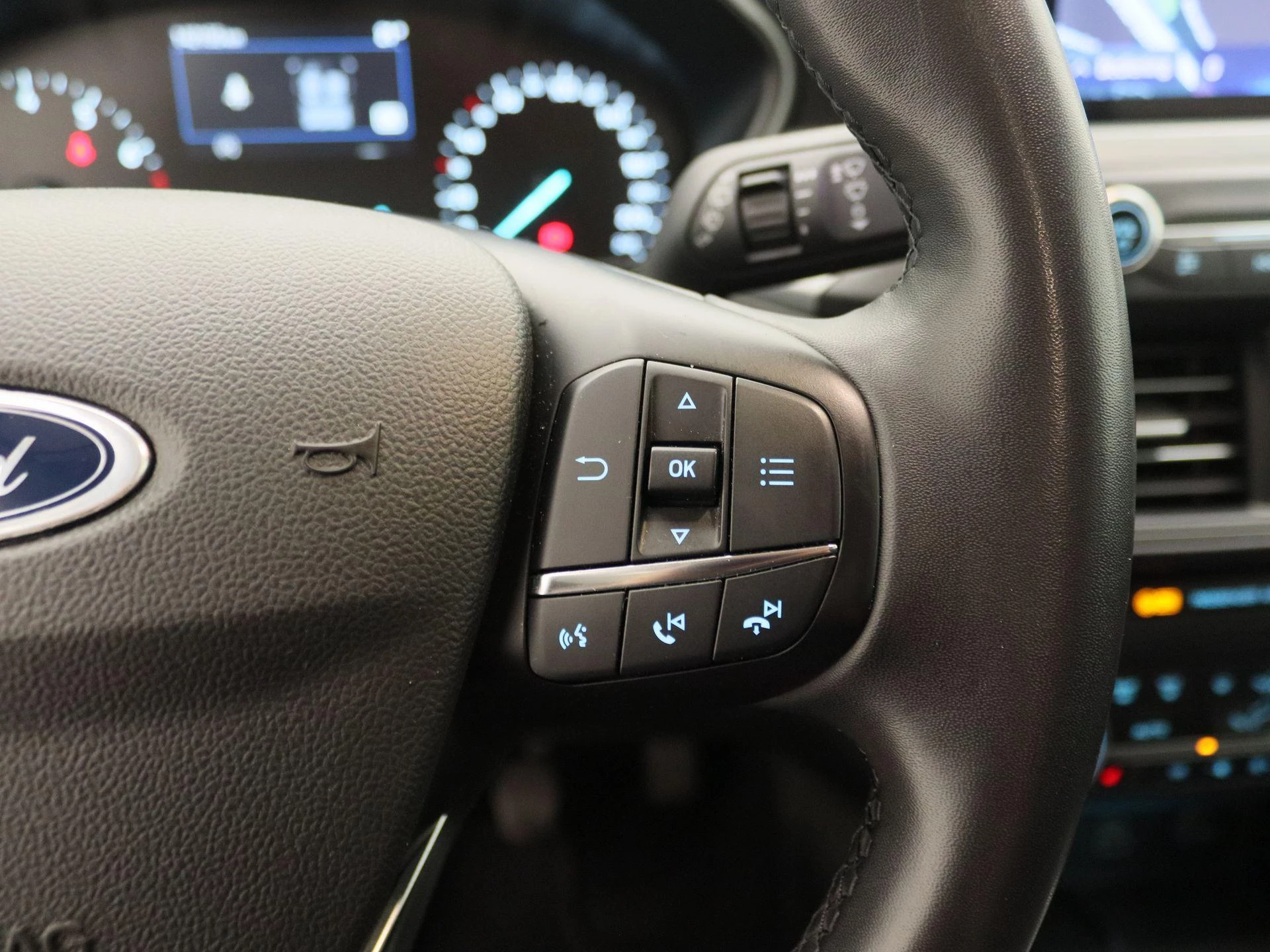 Ford Focus Wagon 1.0 EcoBoost Hybrid Titanium Style