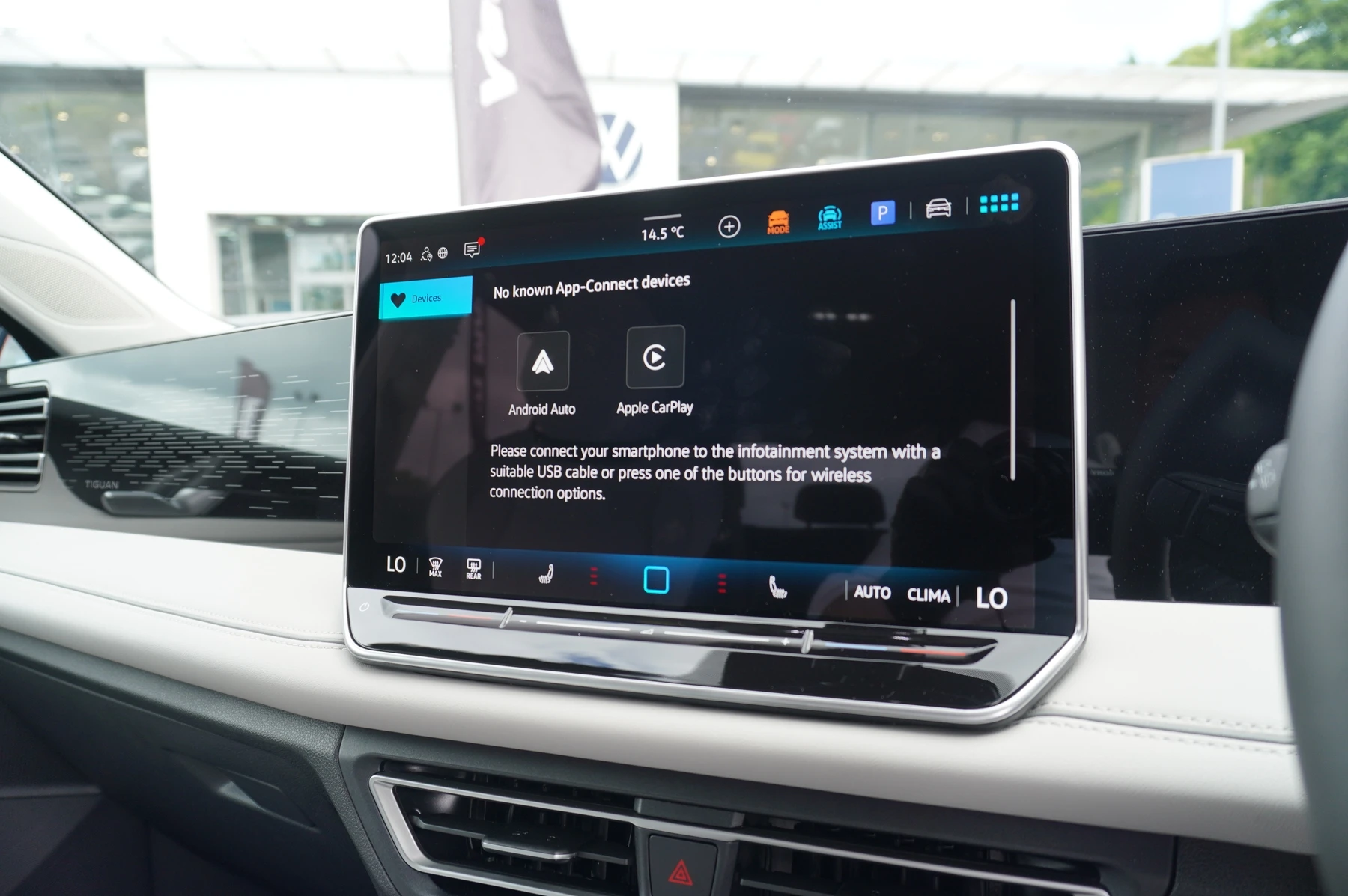 Volkswagen-Tiguan-image-35