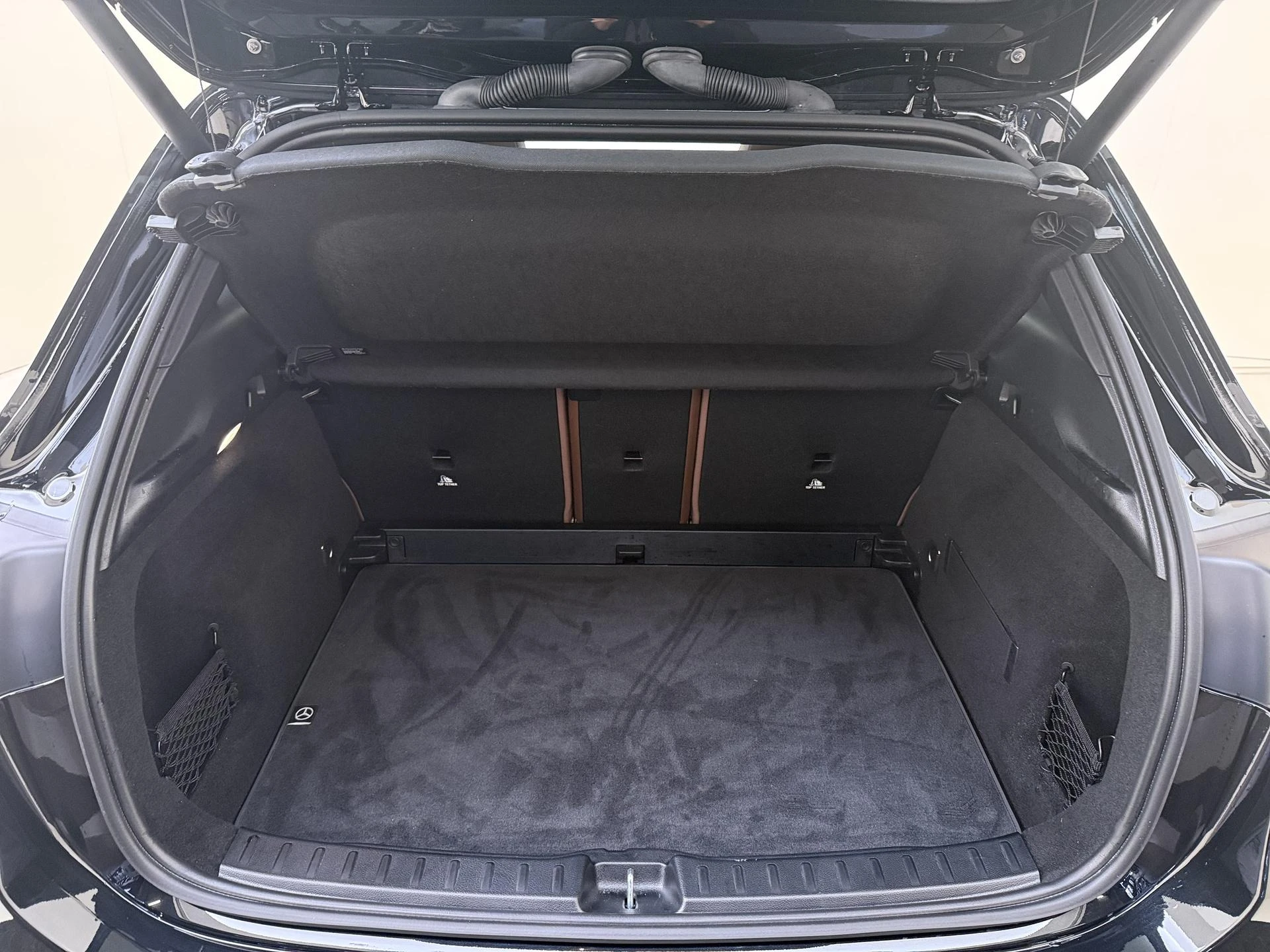 Mercedes-Benz-GLA-image-31