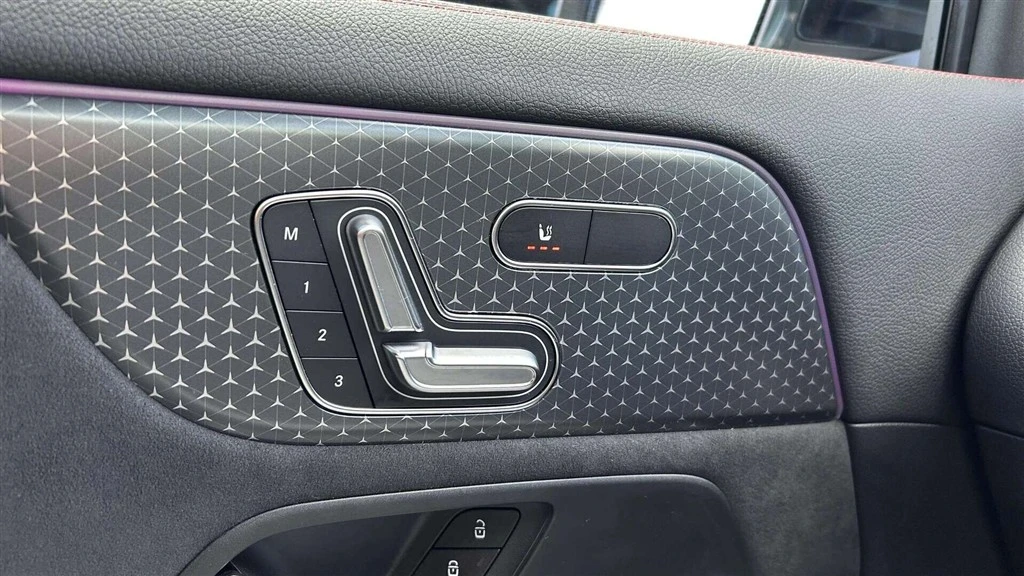 Mercedes-Benz-EQA-image-12