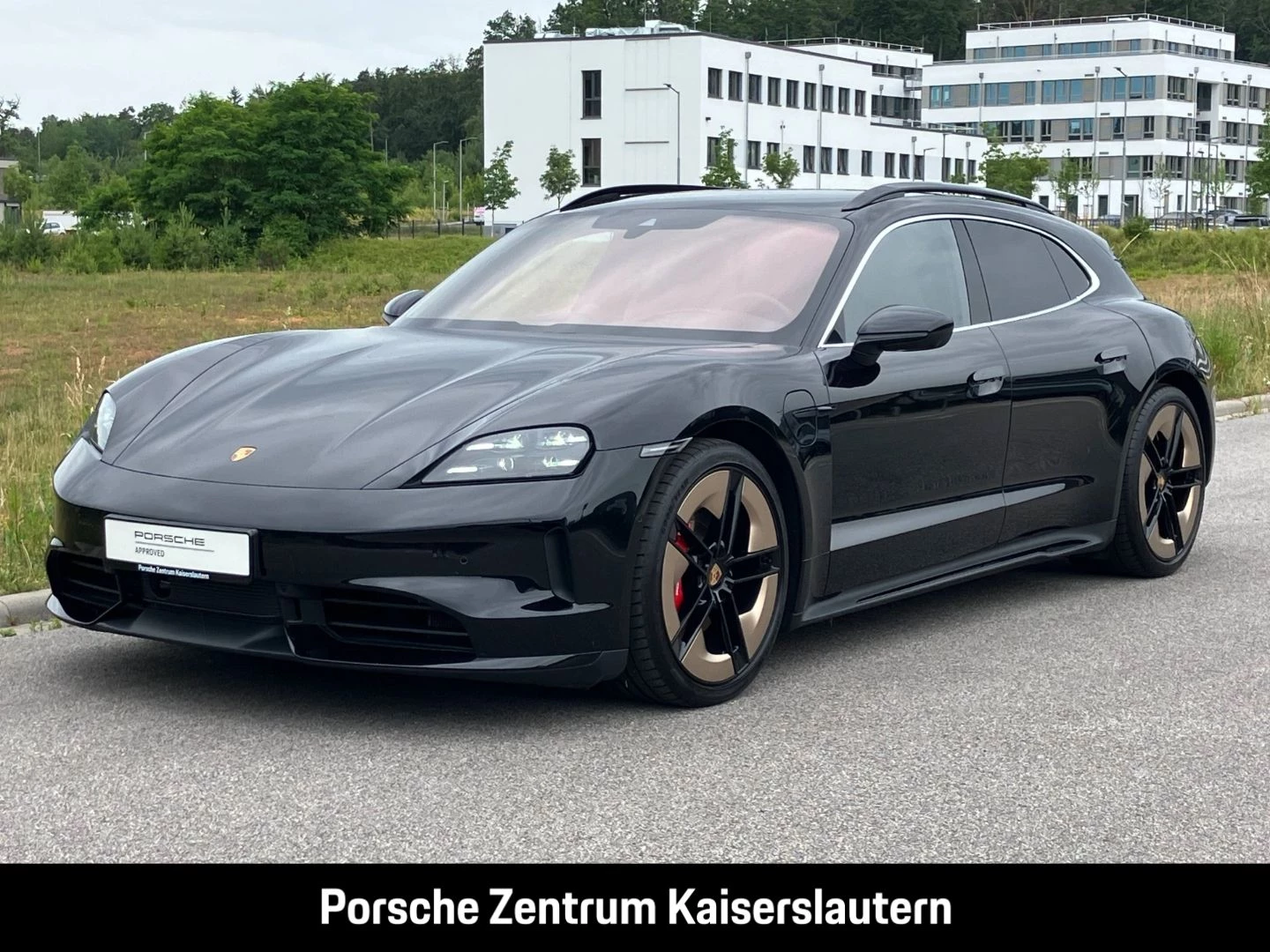 Porsche-Taycan-image-0