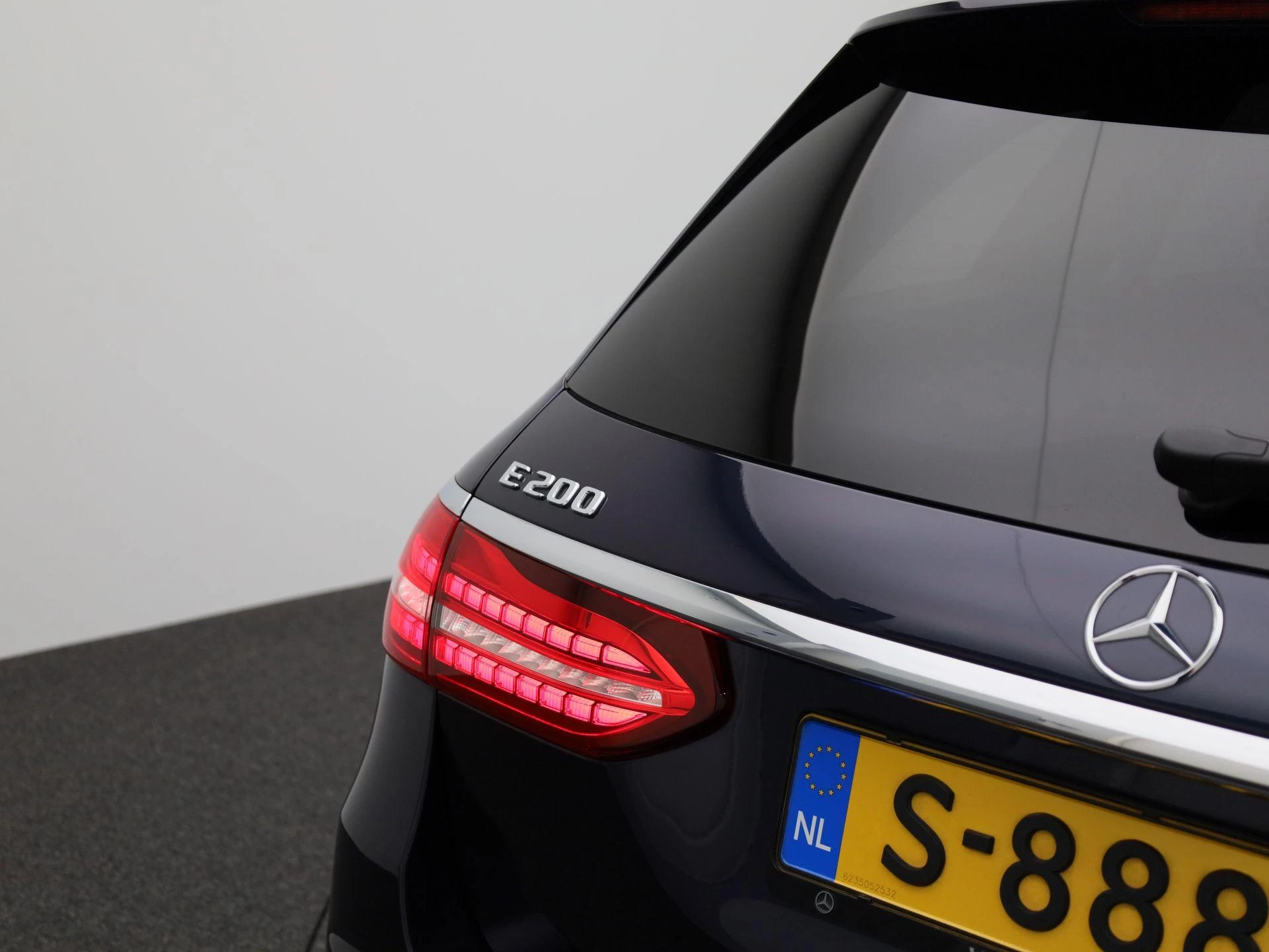 Mercedes-Benz-E-Klasse-image-42