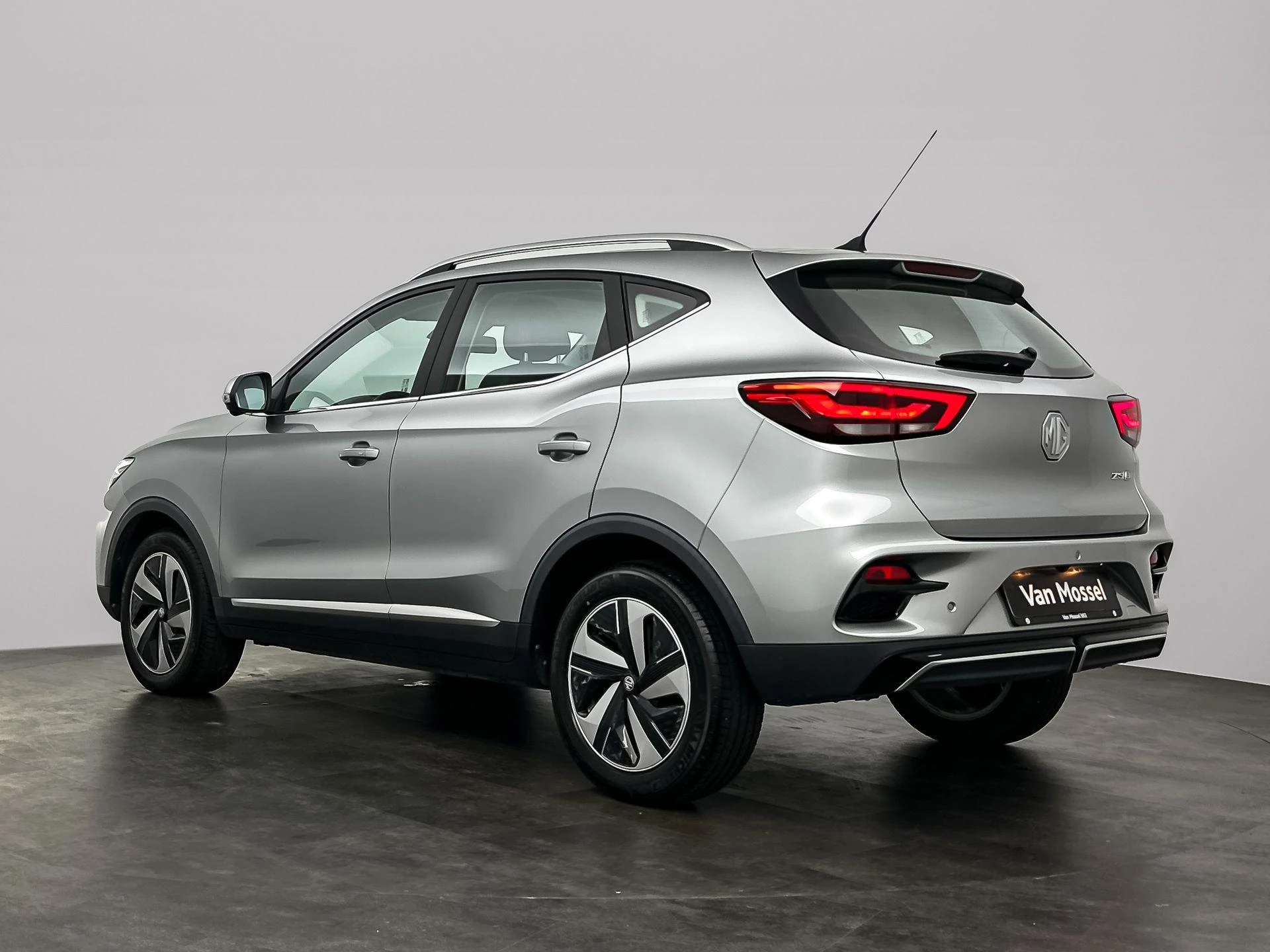 MG-ZS EV-image-5