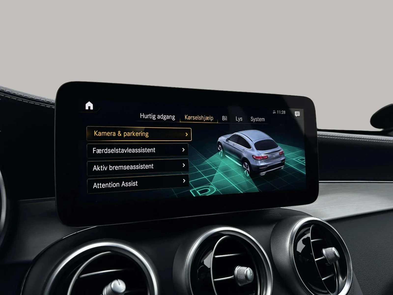 Mercedes-Benz-GLC-image-19