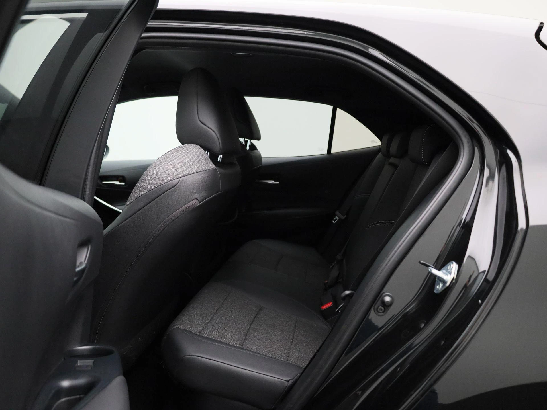 Toyota Corolla 1.8 Hybrid Business Plus