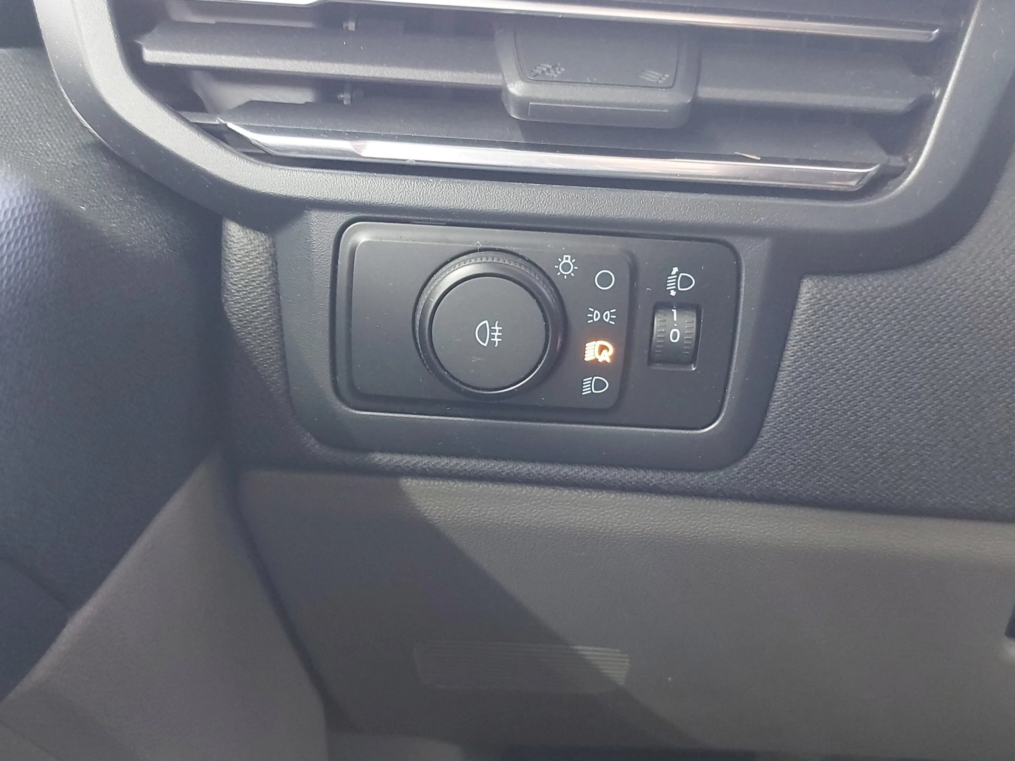 Ford-Tourneo Custom-image-23