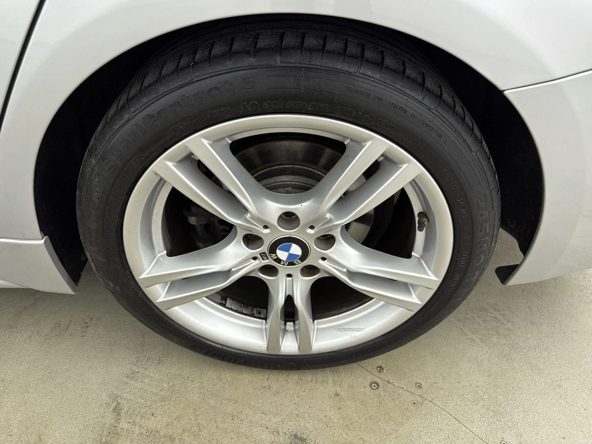 BMW-3 Serie-image-9