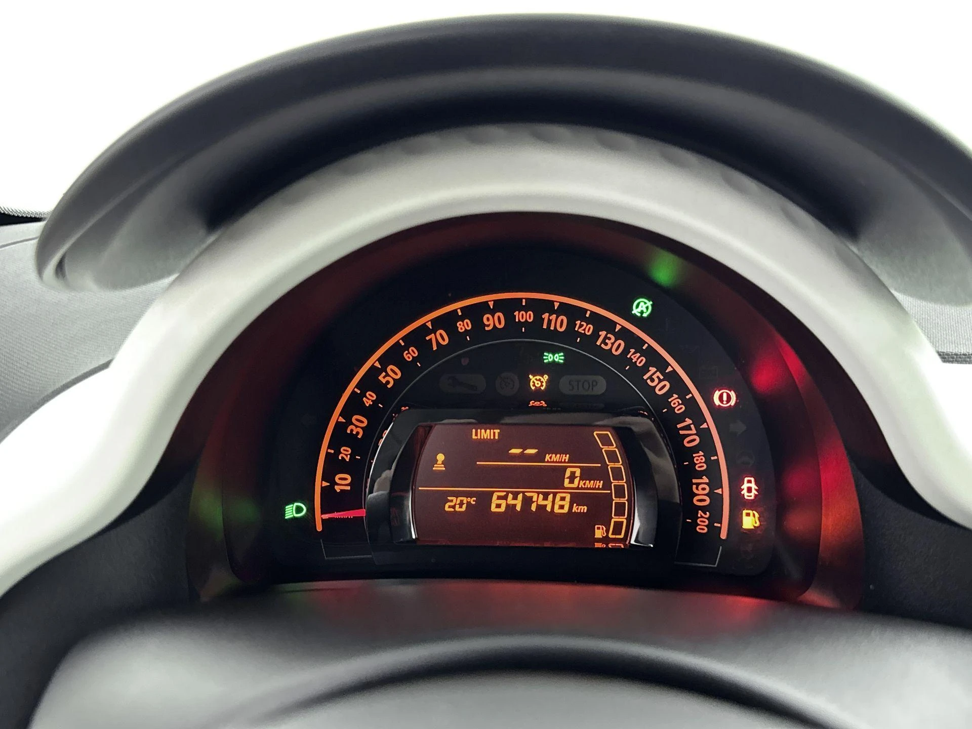 Renault-Twingo-image-11
