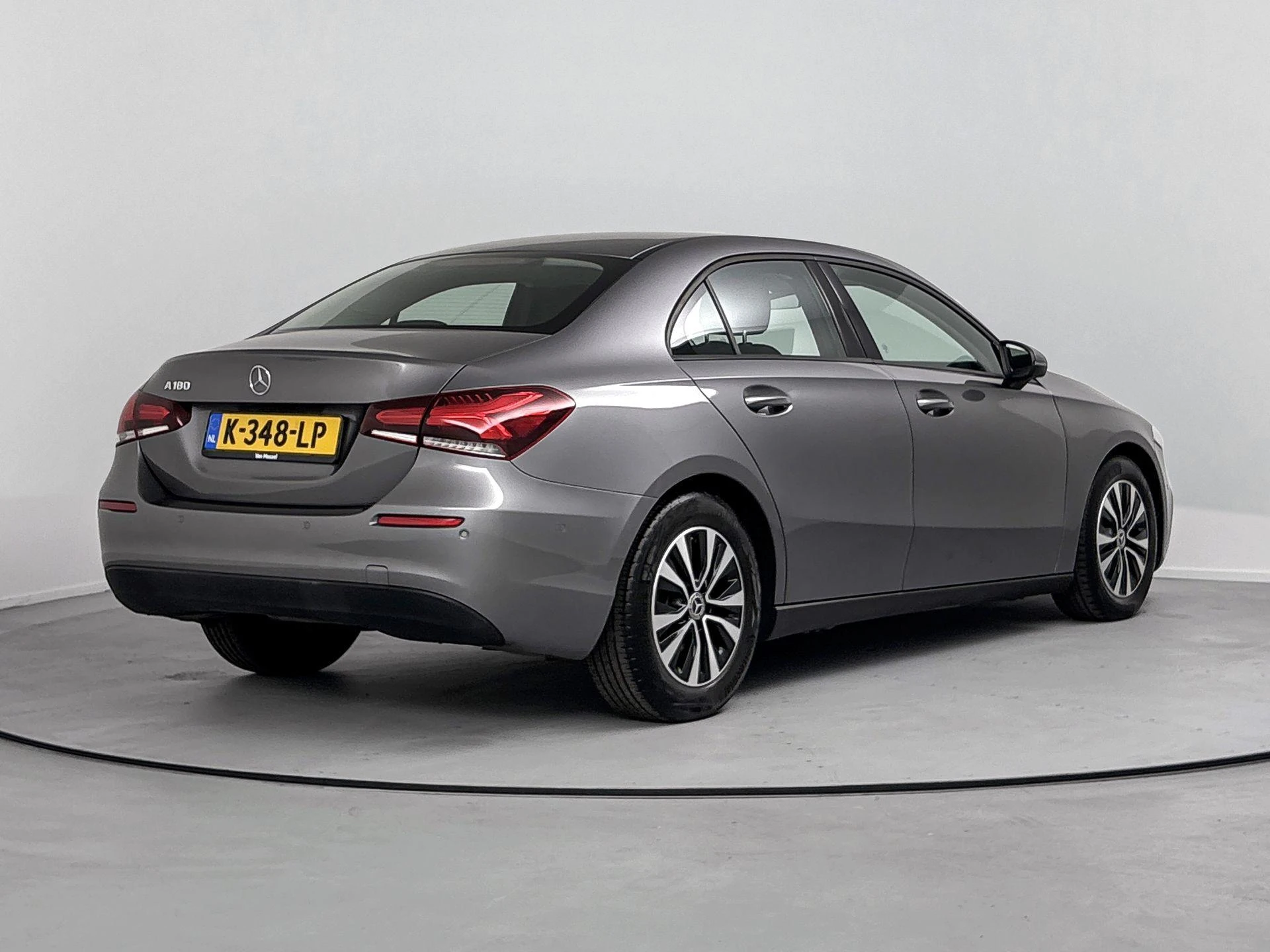 Mercedes-Benz-A-Klasse-image-3
