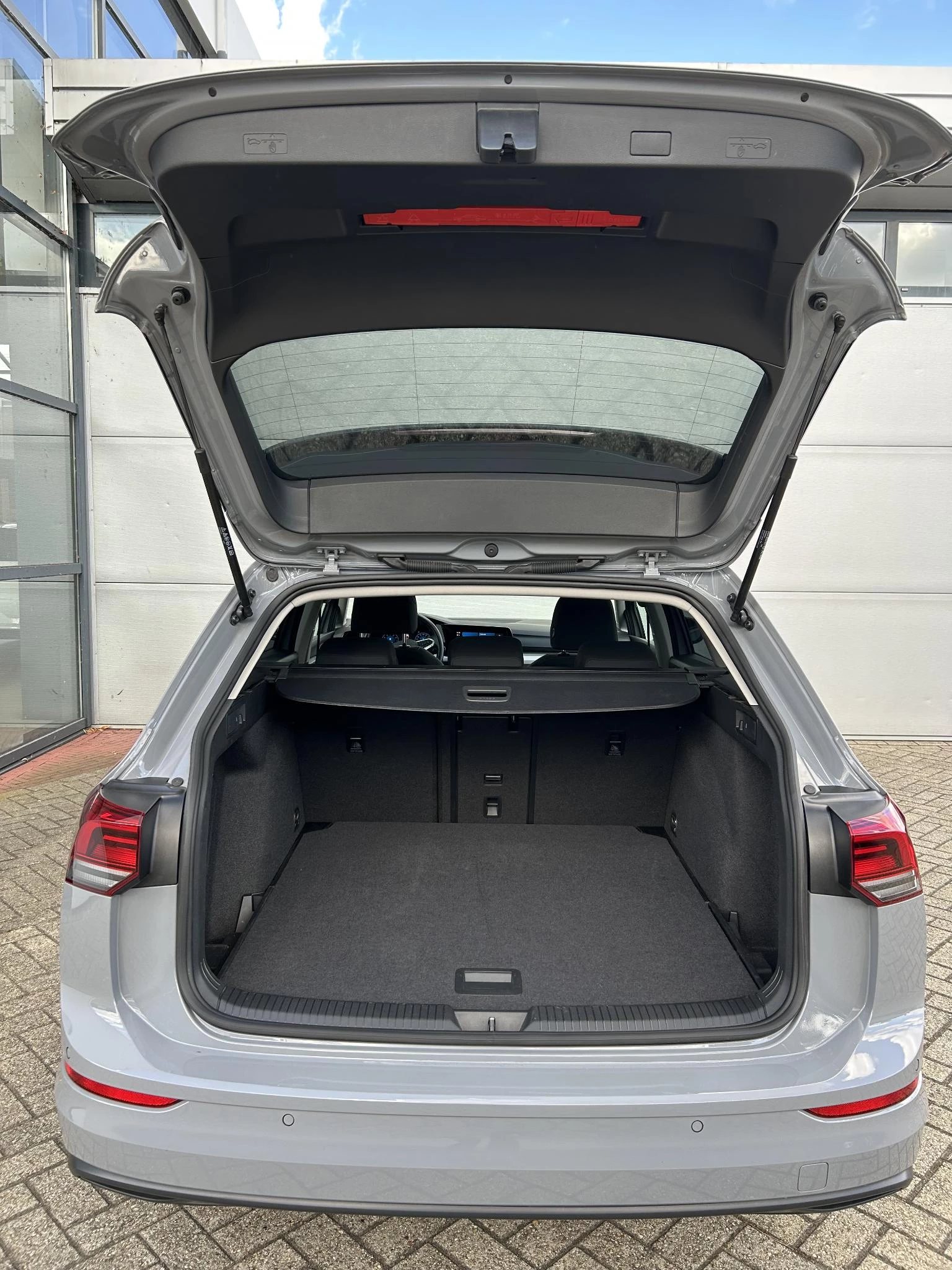 Volkswagen-Golf-image-21