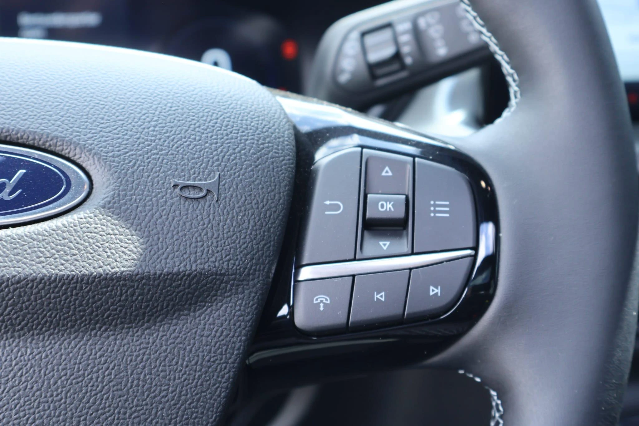 Ford Kuga 2.5 PHEV Sound Edition