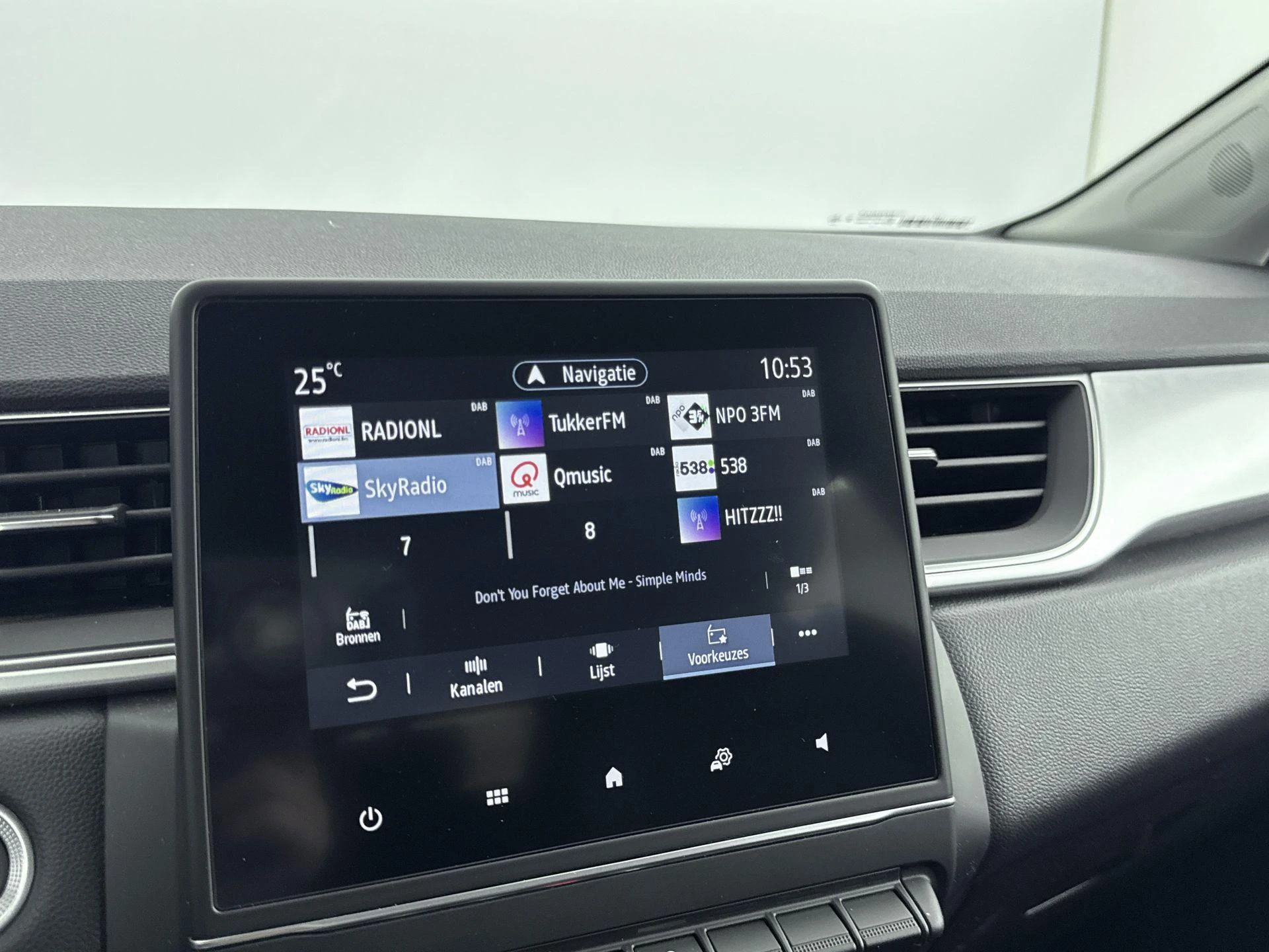 Renault-Captur-image-6