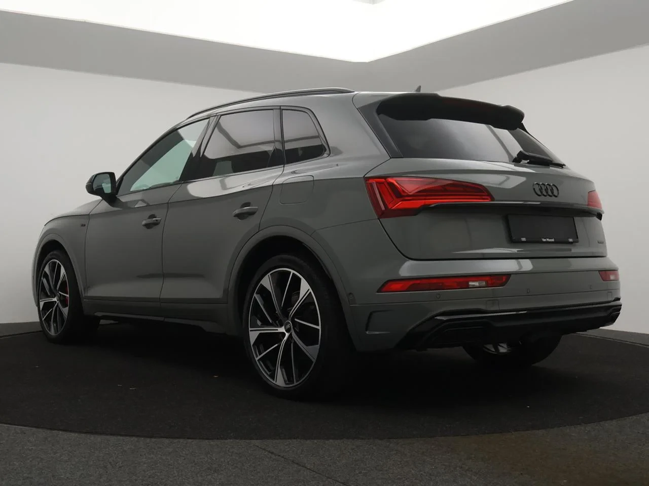 Audi Q5 PHEV Competition 55 TFSI e *S-LINE*367PK*AUTOMAAT*PLUG-IN*CAMERA*B&O*...