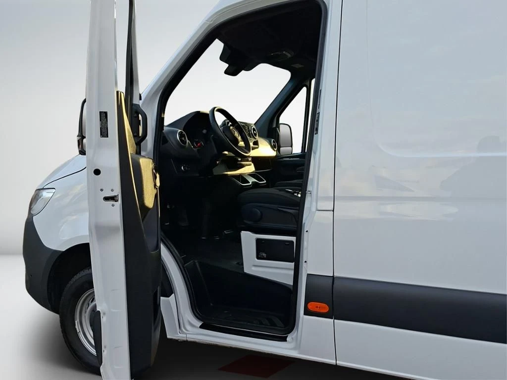 Mercedes-Benz-Sprinter 317-image-16