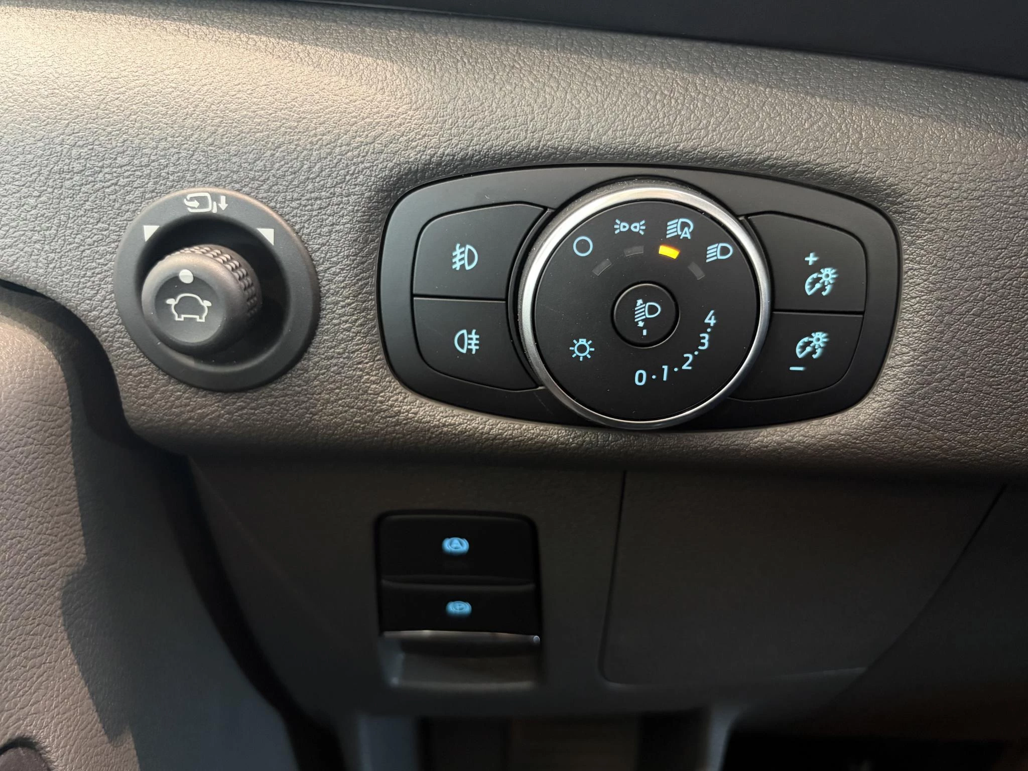 Ford-E-Transit-image-18