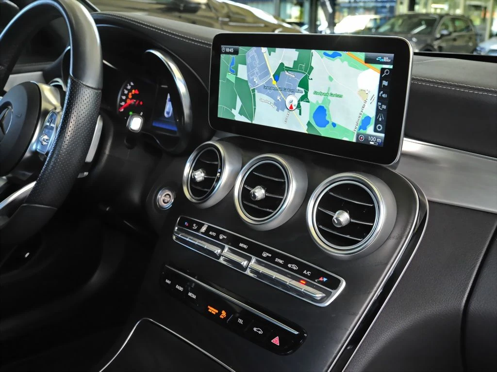 Mercedes-Benz-C-Klasse 200-image-10