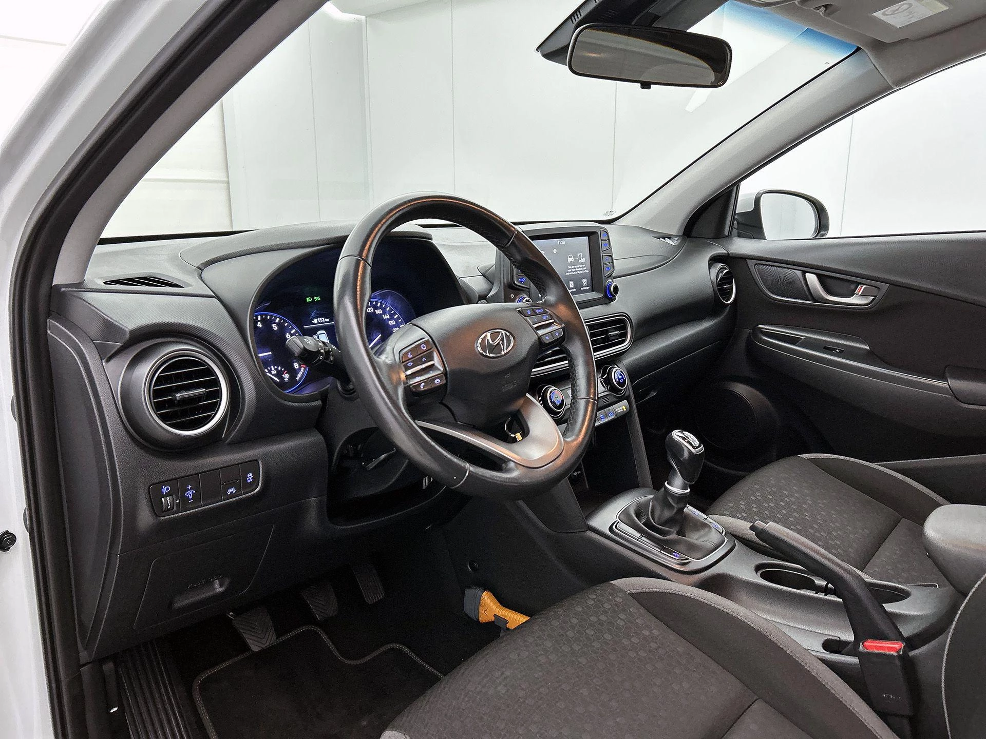 Hyundai-Kona-image-16