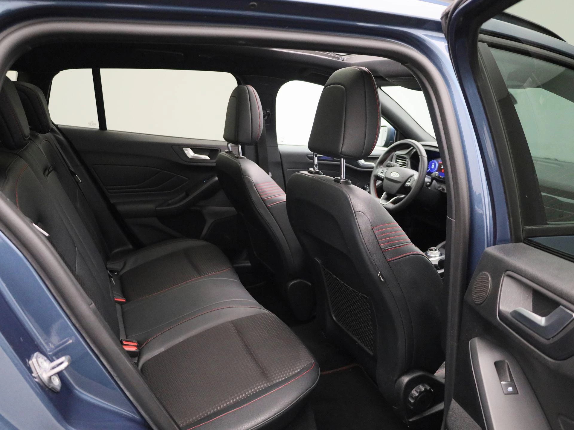 Ford Focus Wagon 1.5 EcoBoost ST Line X Business