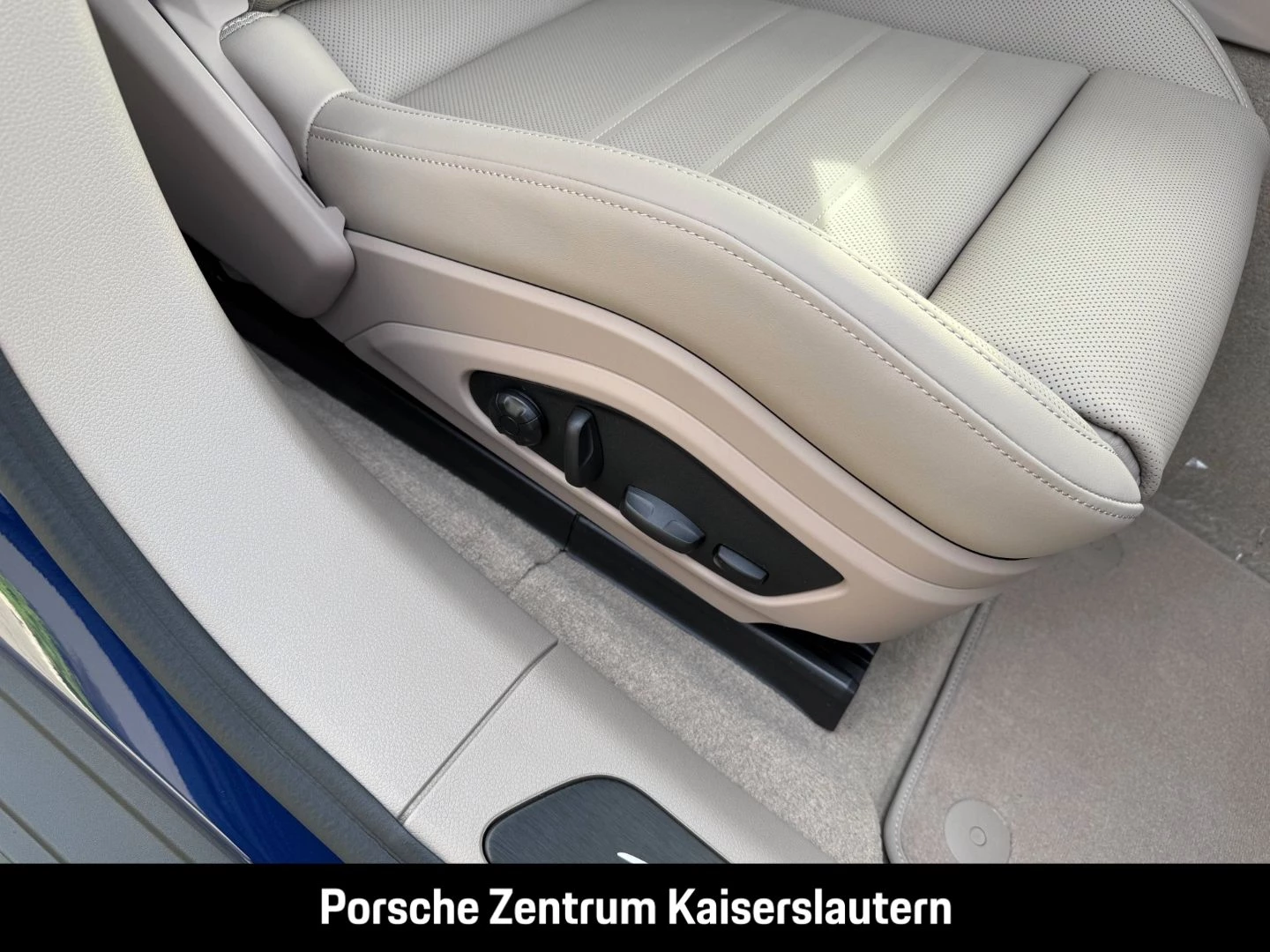 Porsche-Panamera-image-19