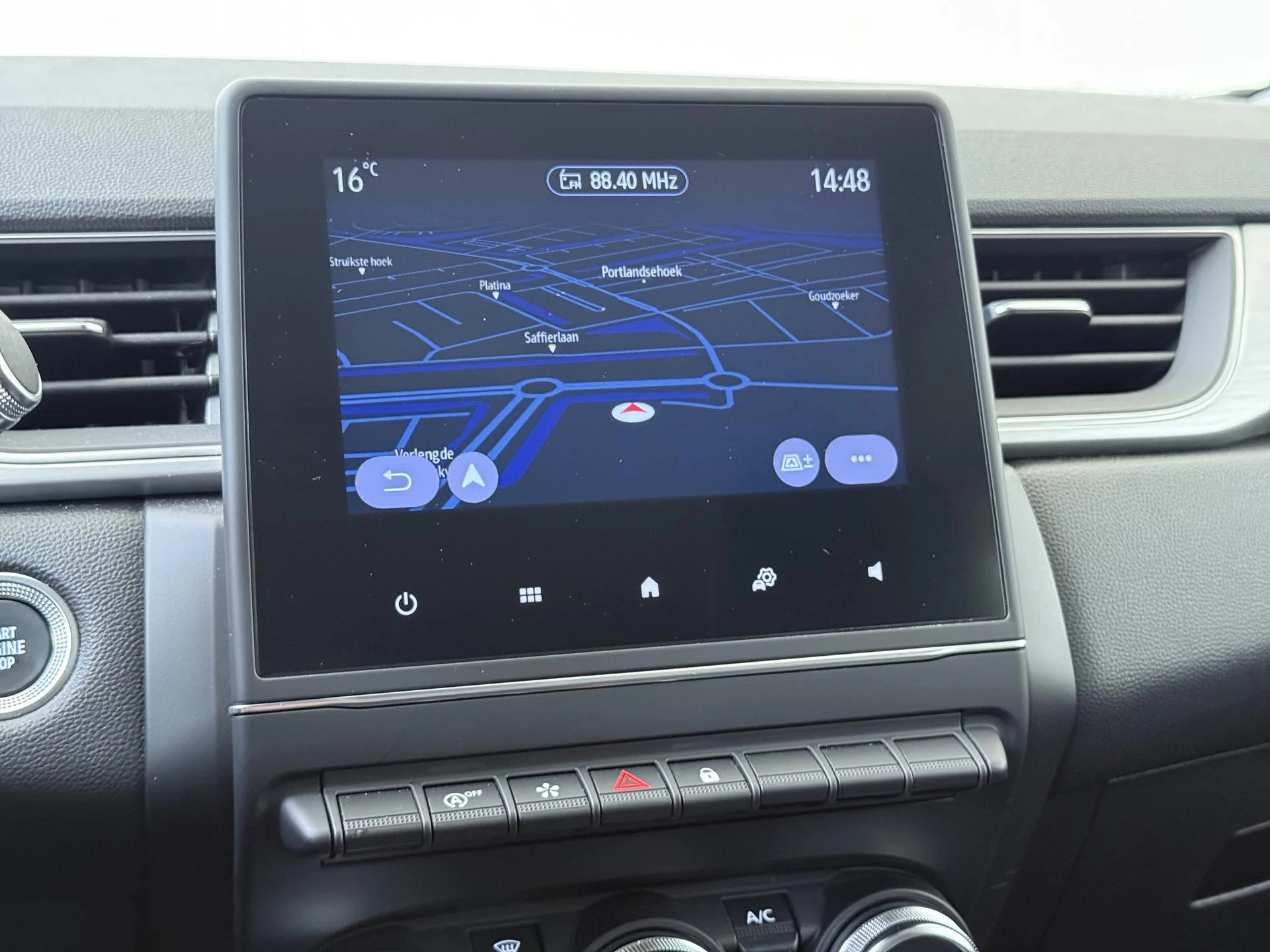 Renault-Captur-image-20
